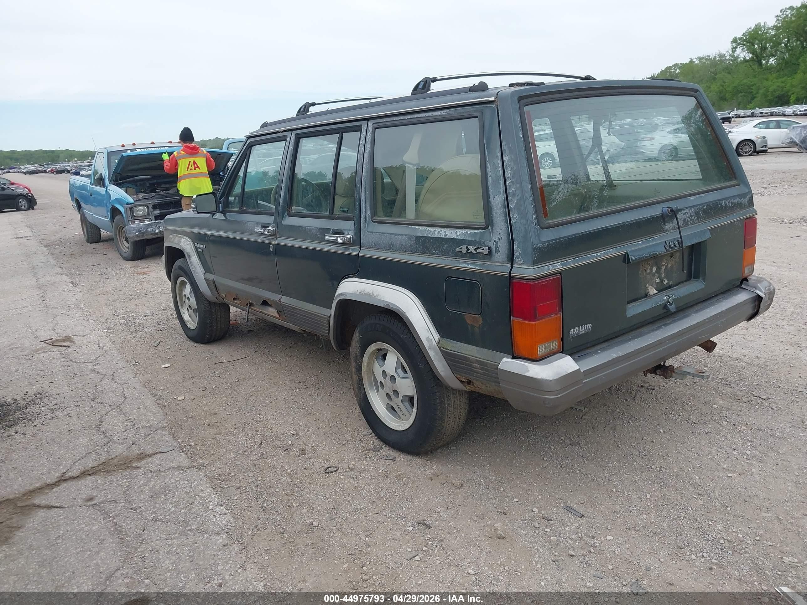 1992 Jeep Cherokee Laredo Gray vin: 1J4FJ58SXNL208672