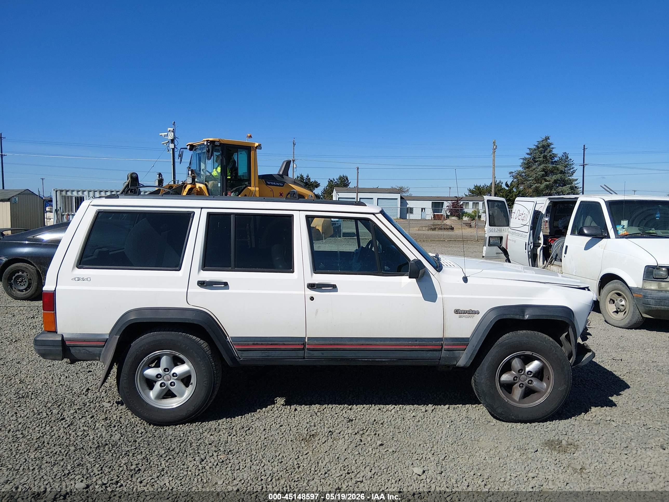 1996 Jeep Cherokee Sport/classic White vin: 1J4FJ68S1TL277978