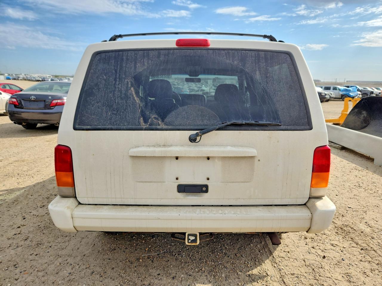 1998 Jeep Cherokee Sport White vin: 1J4FJ68S1WL148921