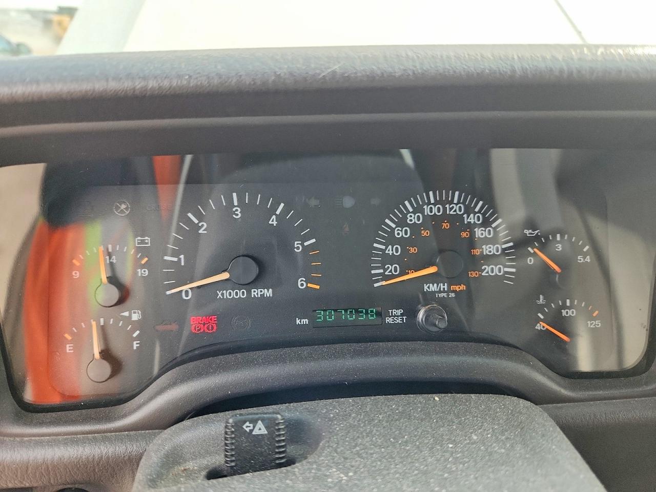 1998 Jeep Cherokee Sport White vin: 1J4FJ68S1WL148921