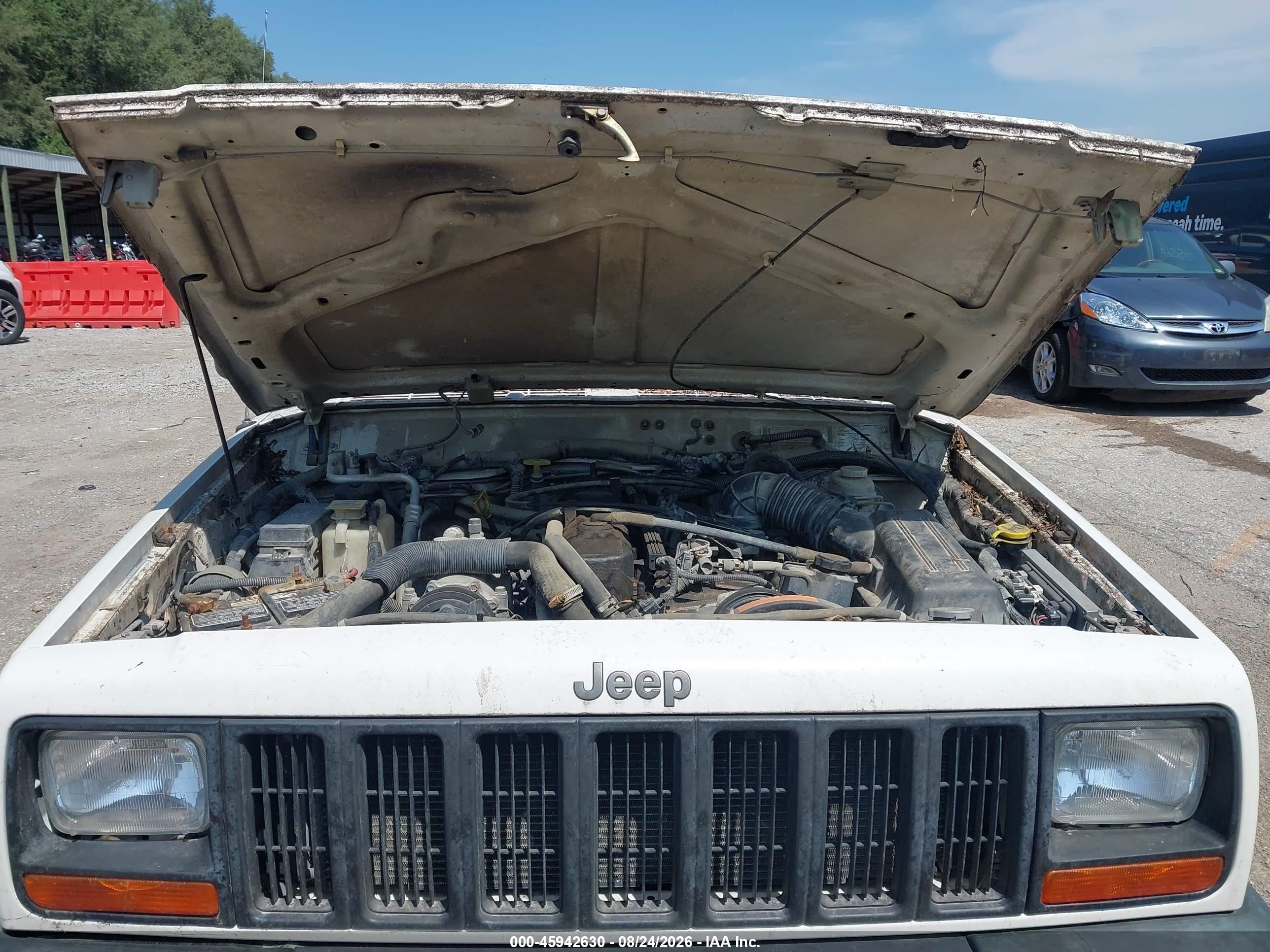 1998 Jeep Cherokee Classic/sport Белый vin: 1J4FJ68S2WL217423