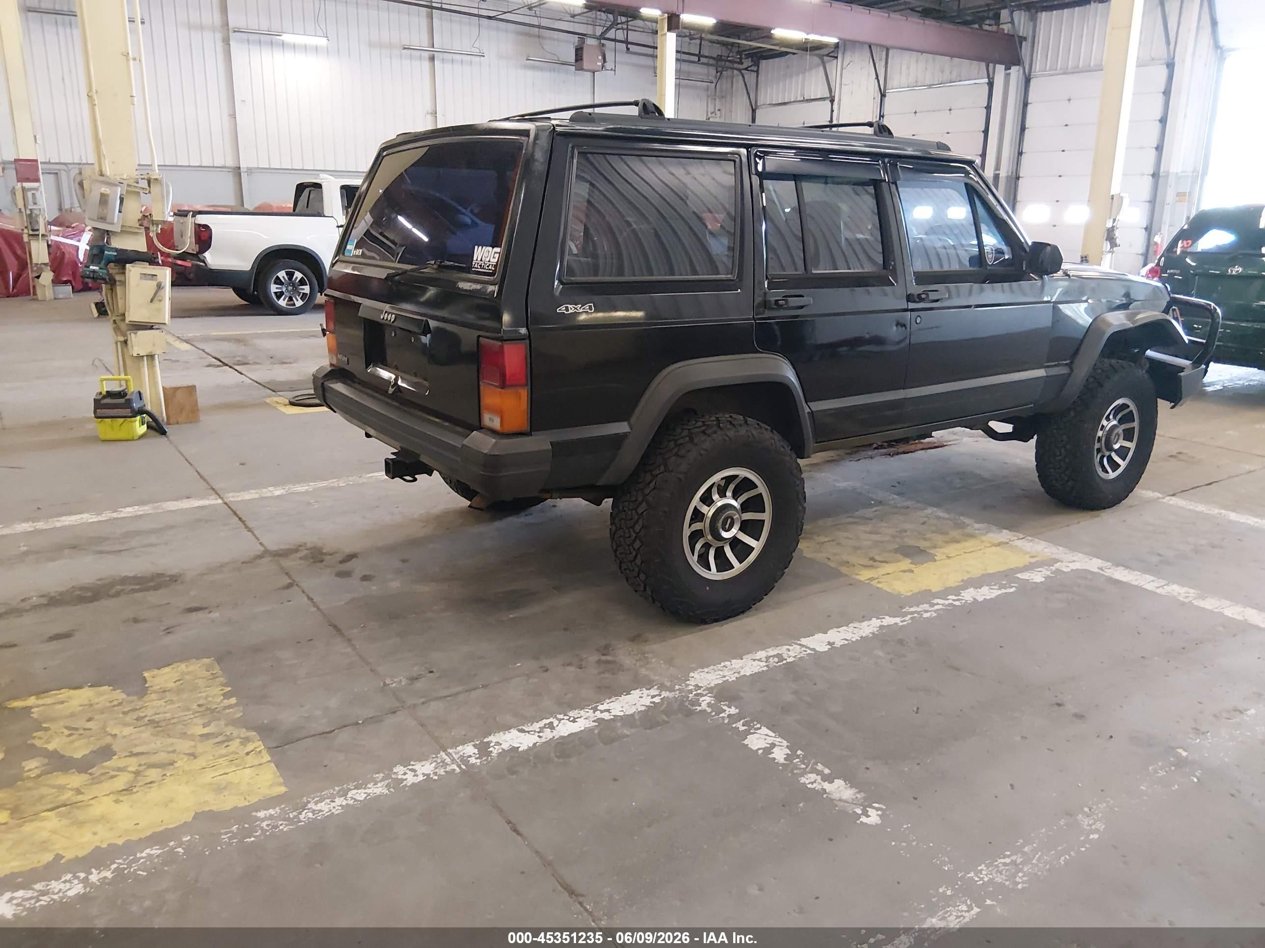 1996 Jeep Cherokee Sport/classic Black vin: 1J4FJ68S4TL240696