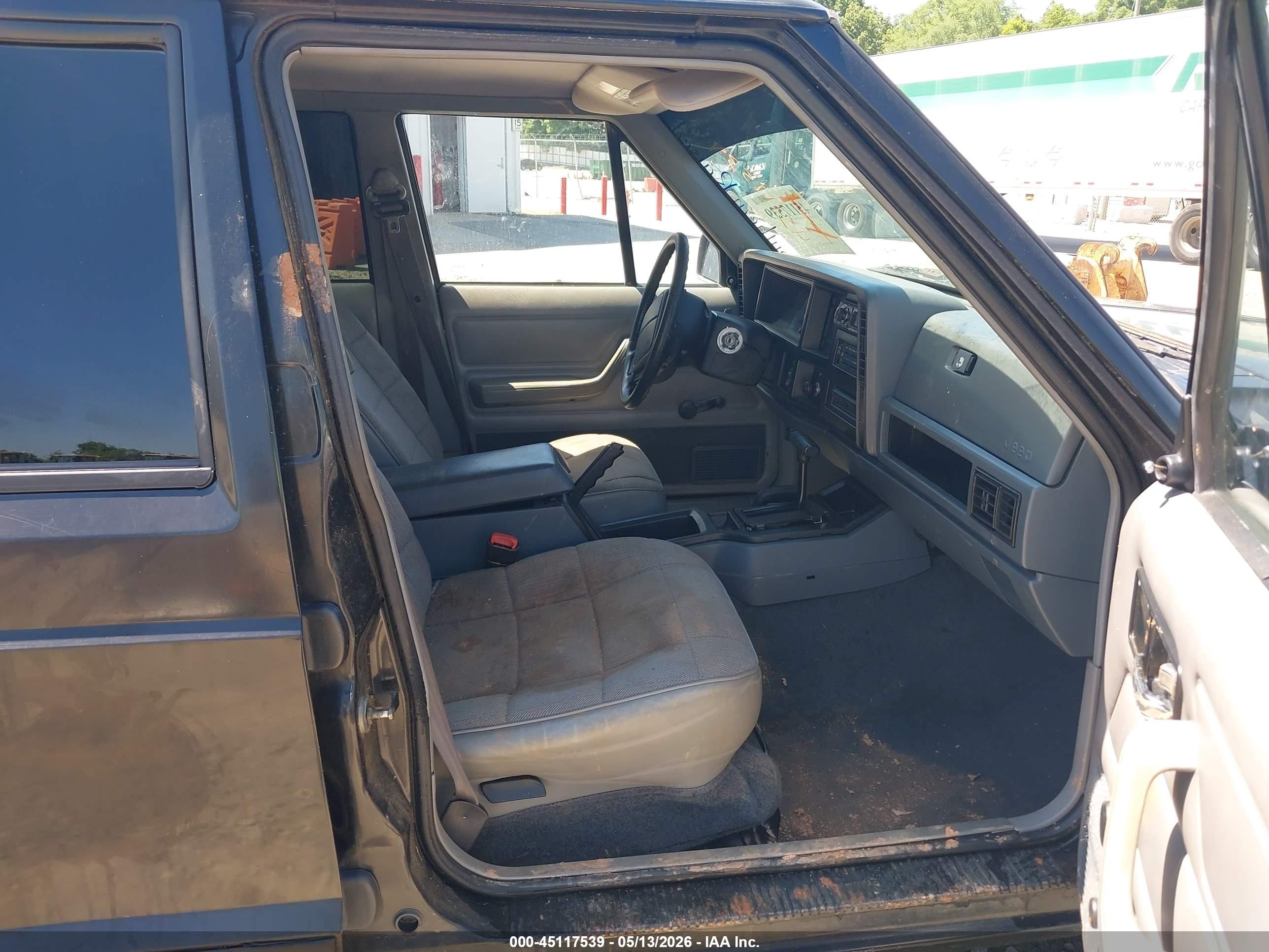1996 Jeep Cherokee Sport/classic Black vin: 1J4FJ68S6TL253899