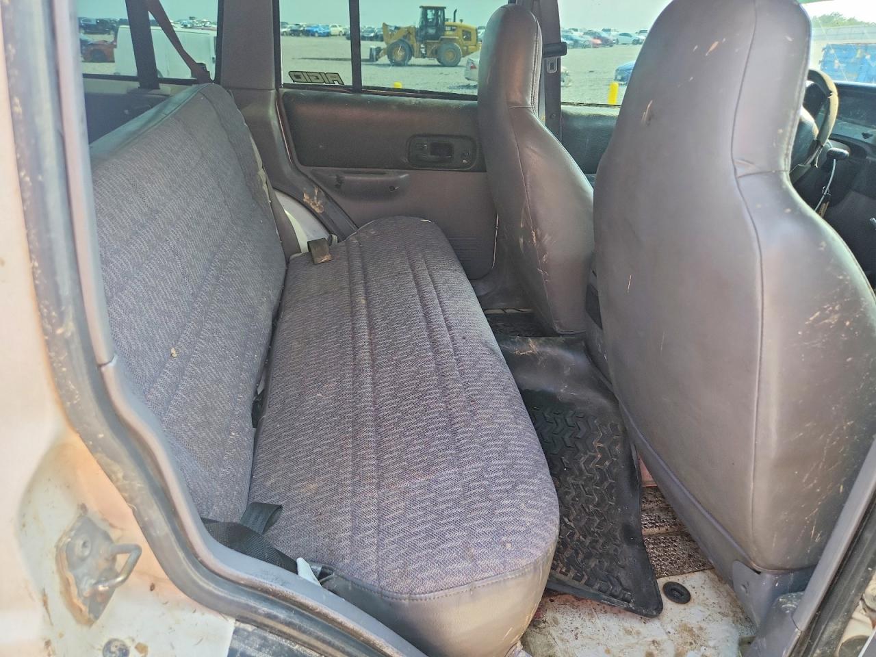 1997 Jeep Cherokee Sport White vin: 1J4FJ68S7VL528926