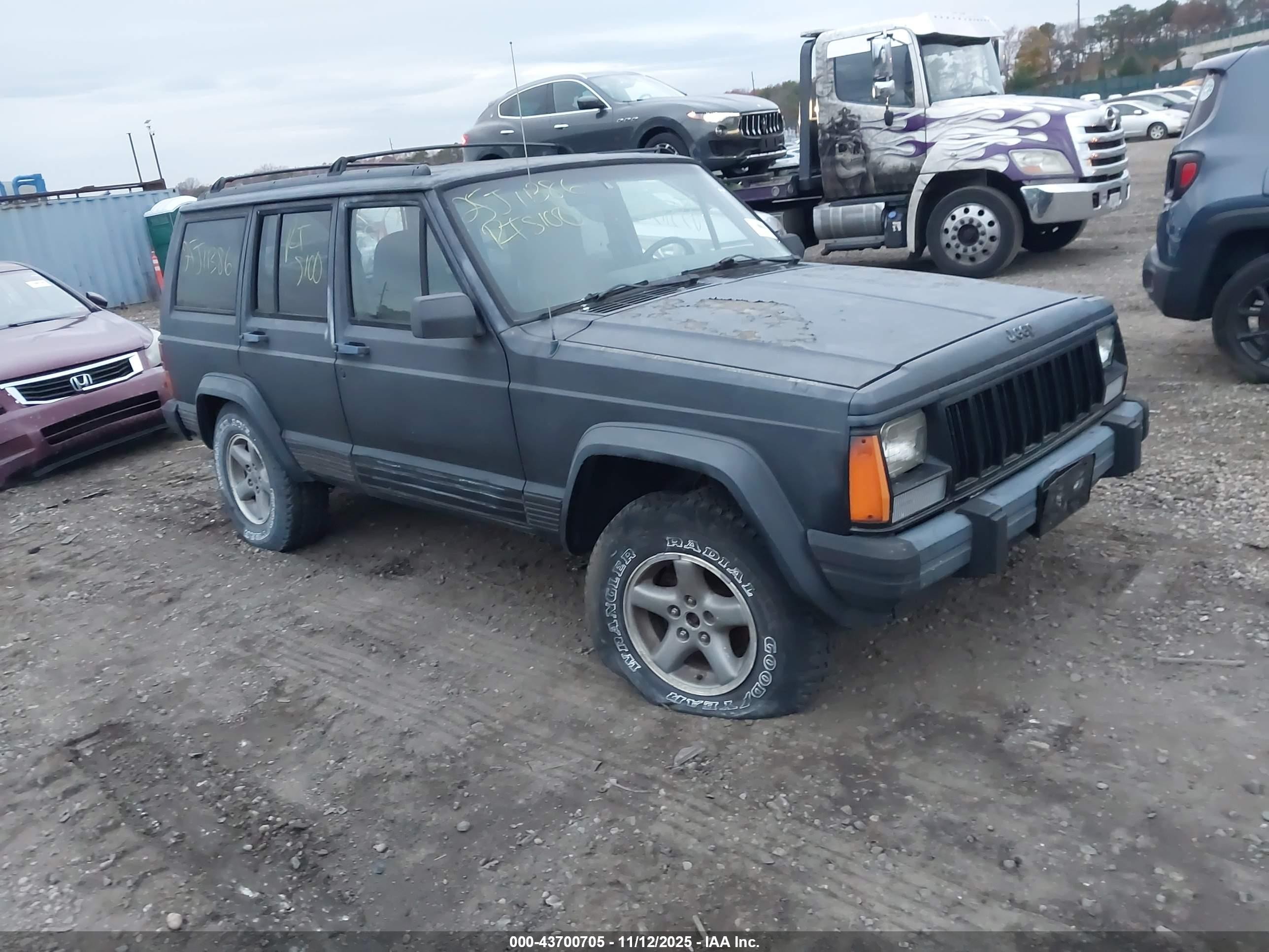 1J4FJ68S8TL325931