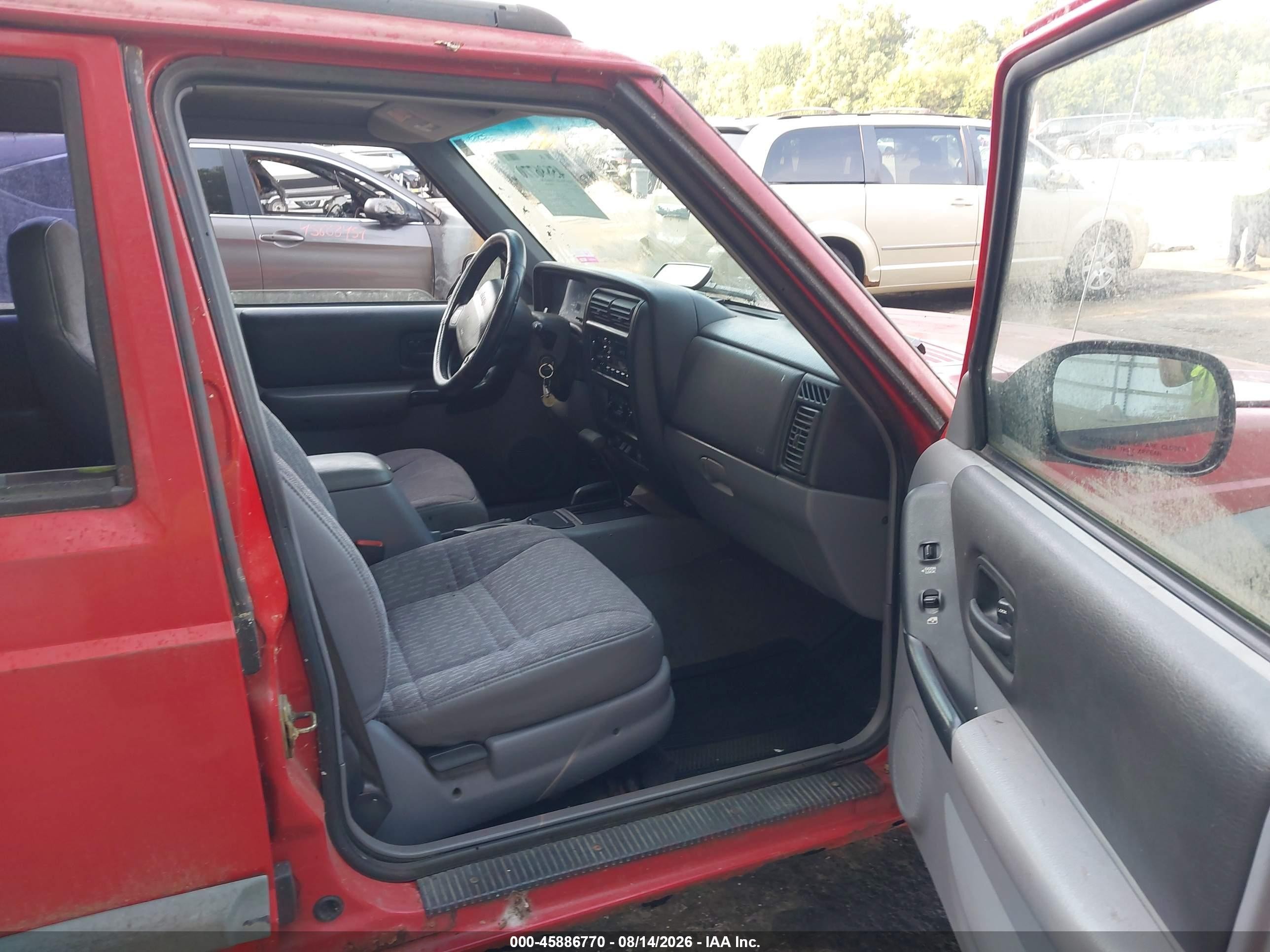 1998 Jeep Cherokee Classic/sport Red vin: 1J4FJ68S8WL238132