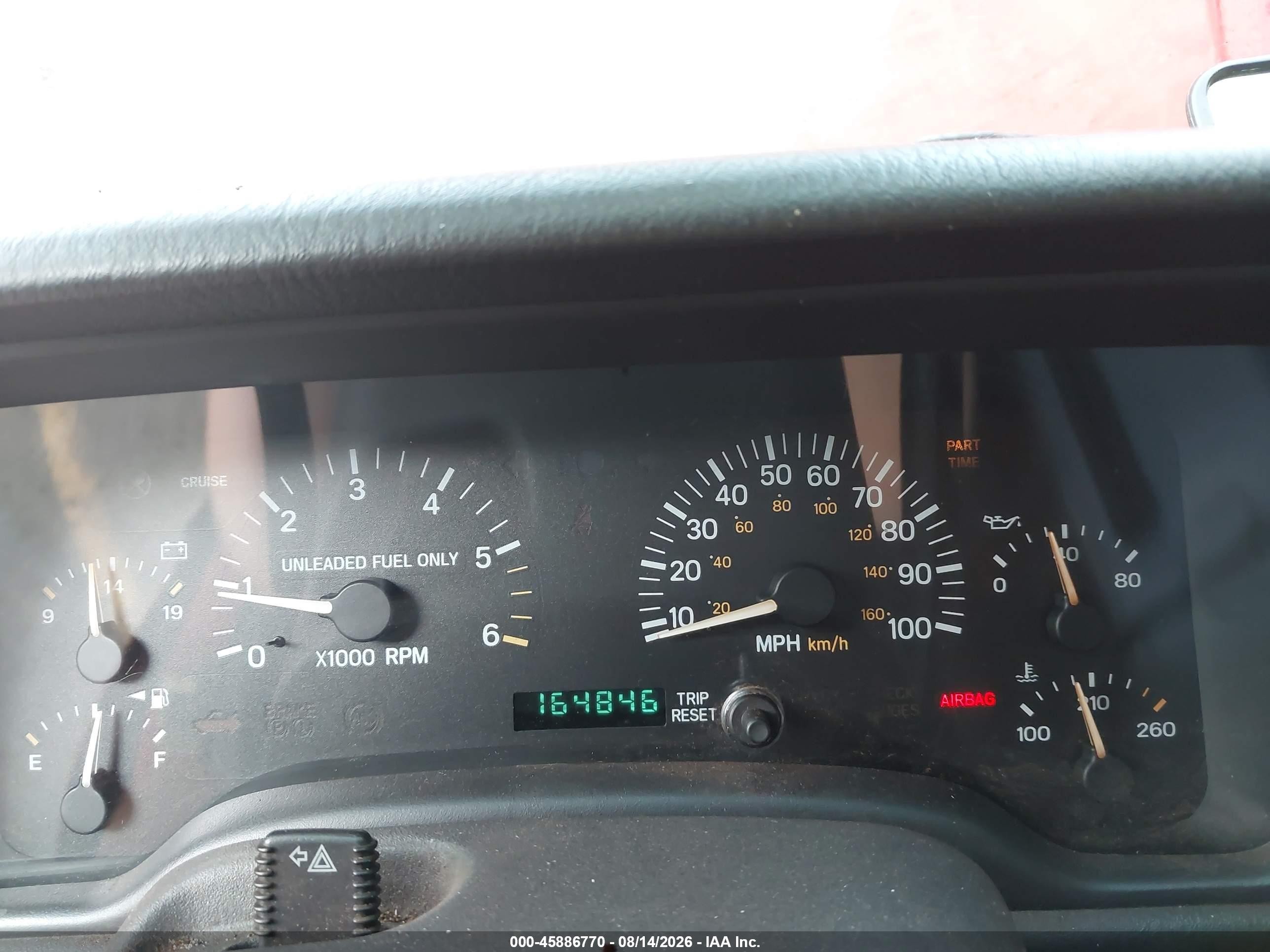 1998 Jeep Cherokee Classic/sport Red vin: 1J4FJ68S8WL238132