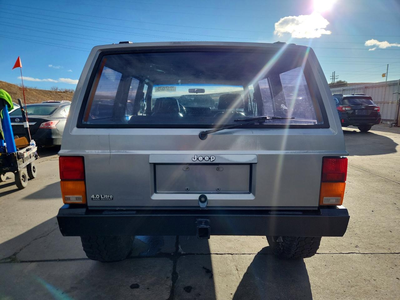 1993 Jeep Cherokee Sport Gray vin: 1J4FJ68SXPL611639