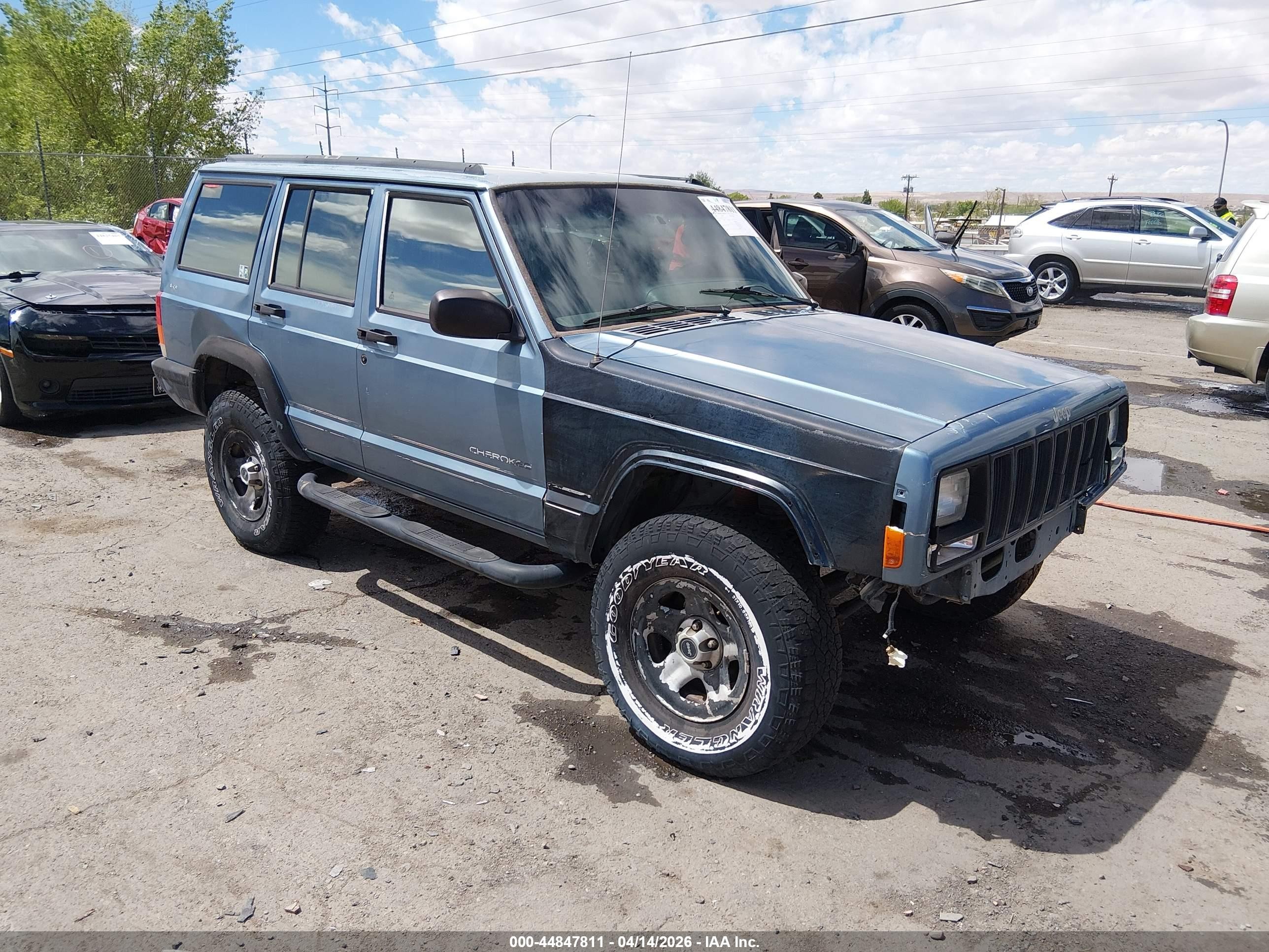 1J4FJ68SXVL561242