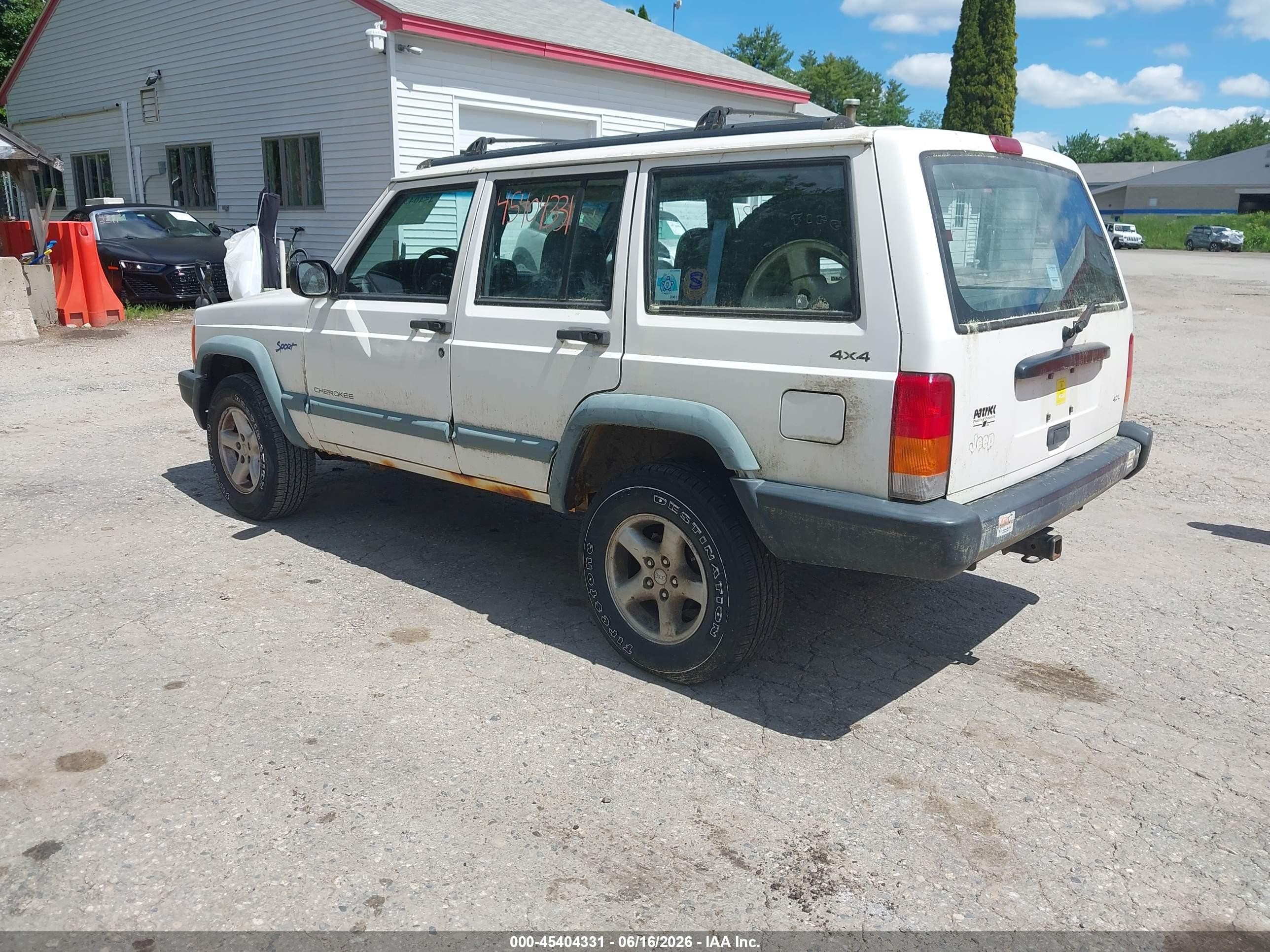 1998 Jeep Cherokee Classic/sport White vin: 1J4FJ68SXWL254428