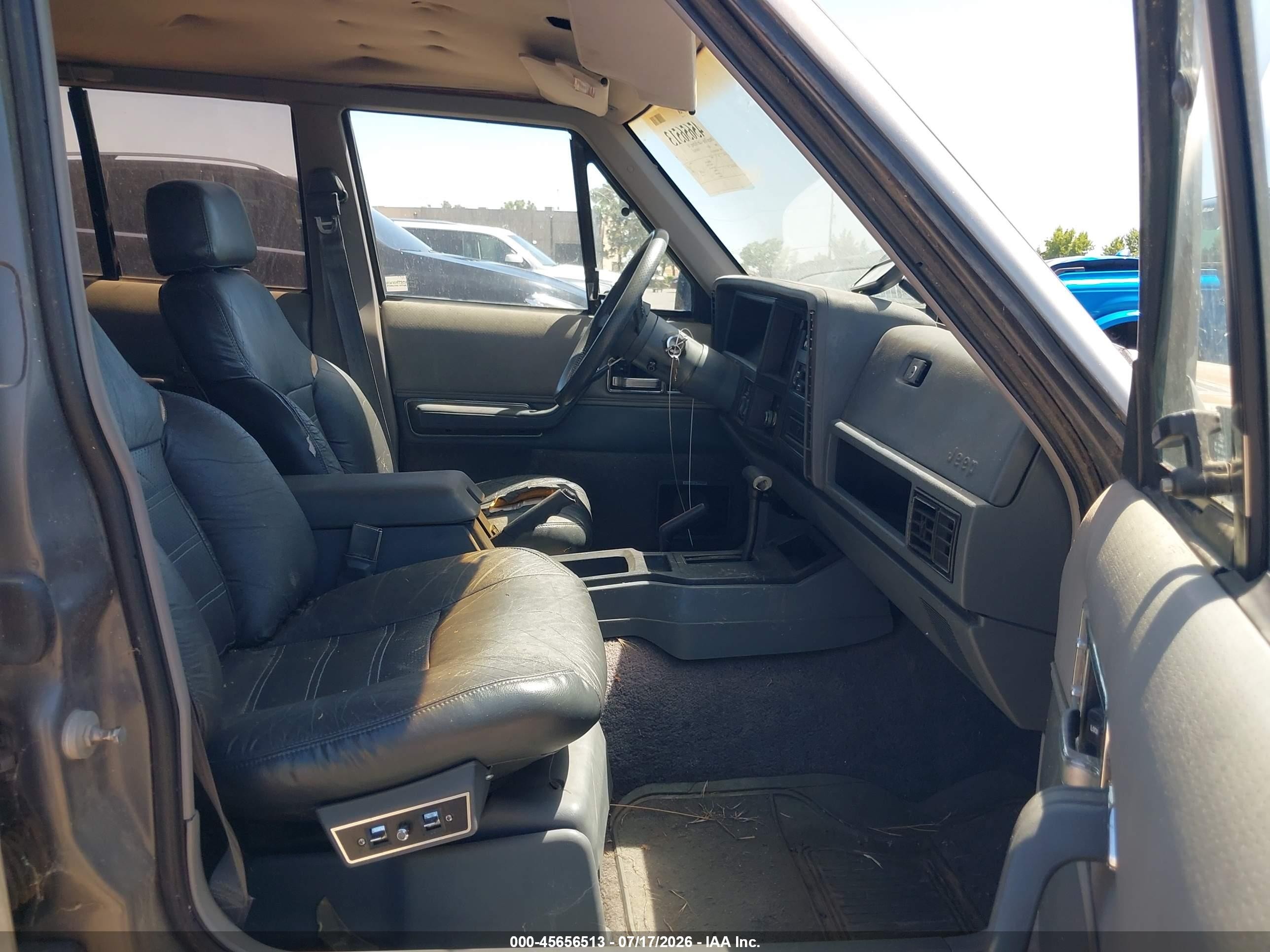 1989 Jeep Cherokee Limited Gray vin: 1J4FJ78L0KL426703