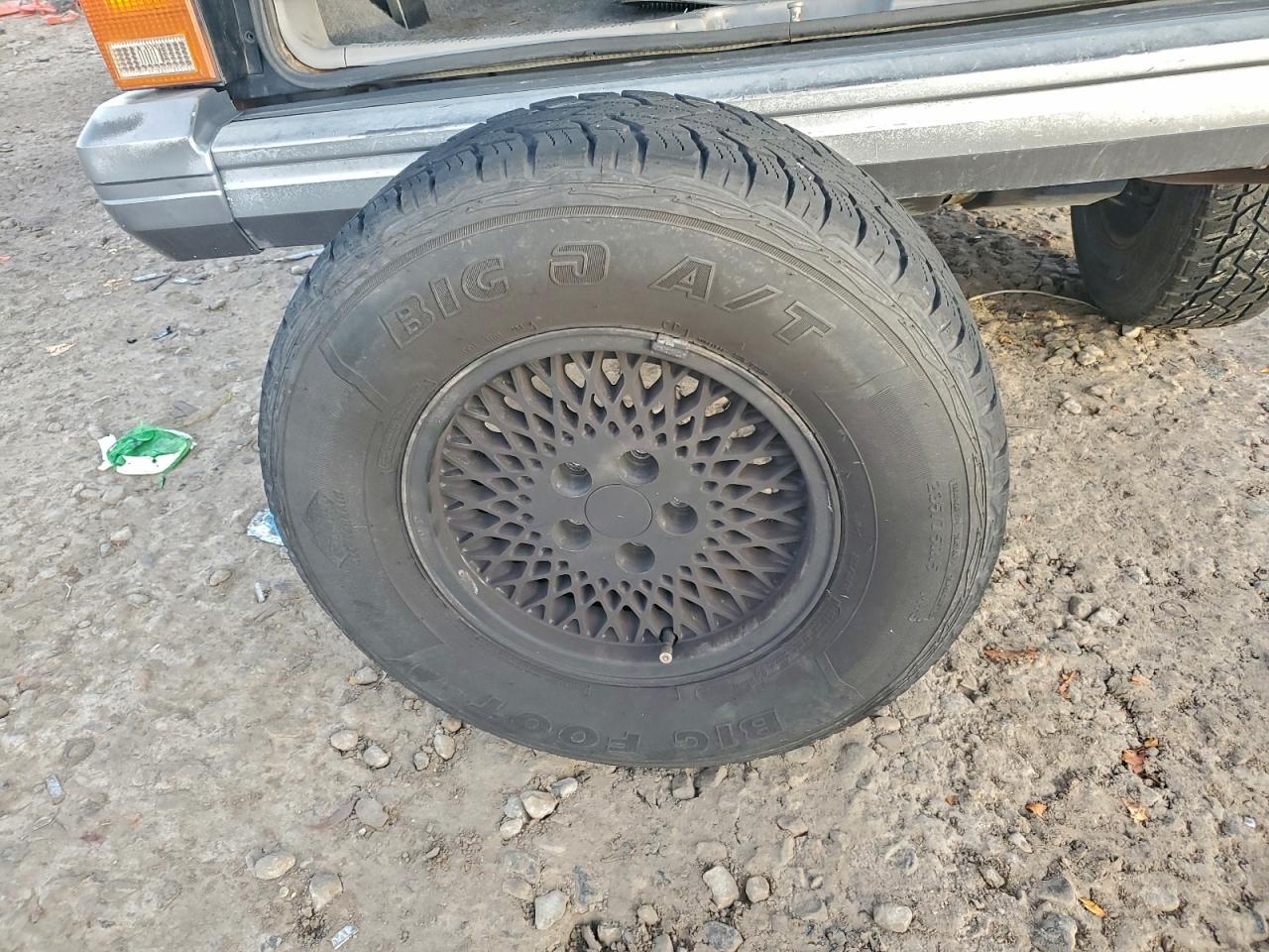 1993 Jeep Cherokee Country Black vin: 1J4FJ78S9PL589039
