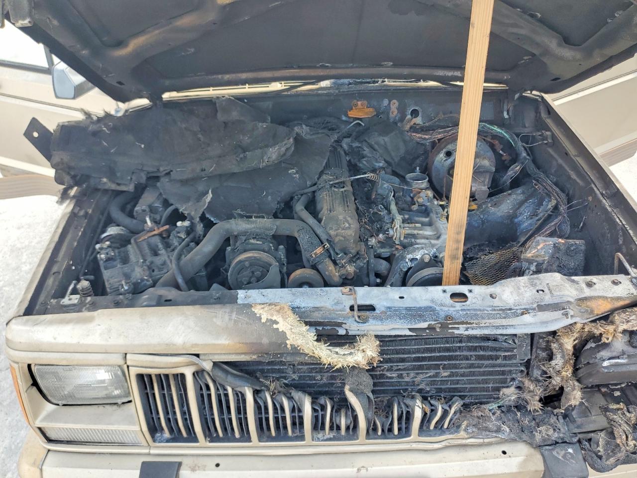 1993 Jeep Cherokee Country Gold vin: 1J4FJ78SXPL526399