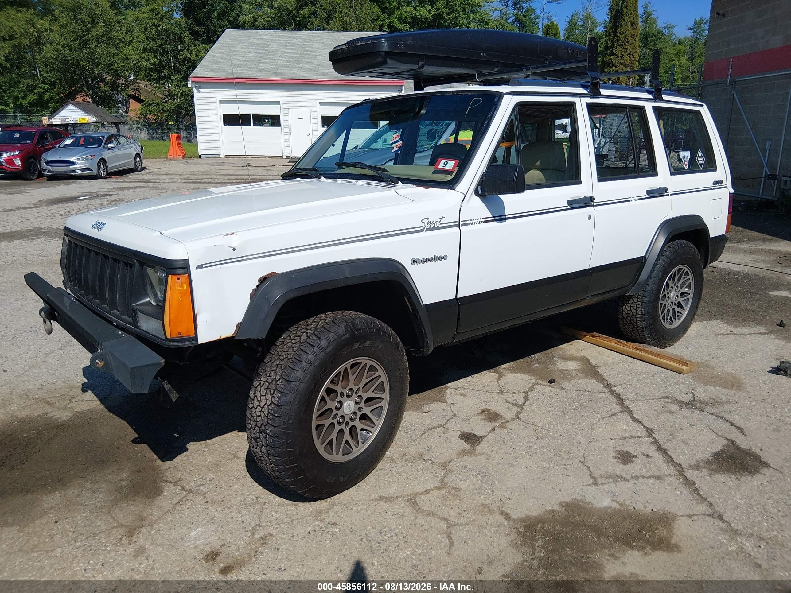 1992 Jeep Cherokee Sport White vin: 1J4FJ88S2NL138733