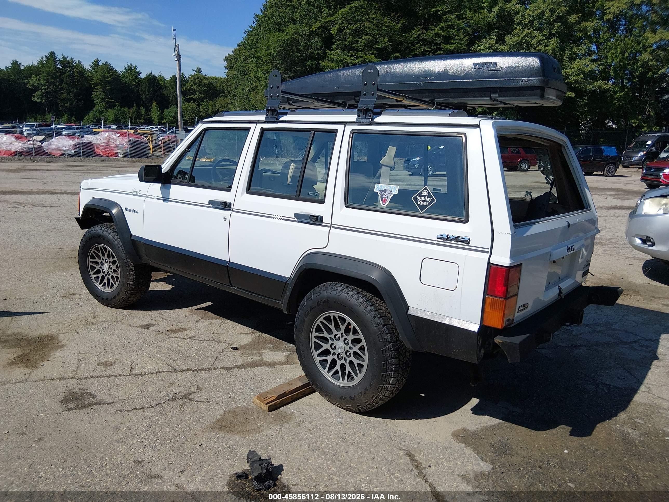 1992 Jeep Cherokee Sport White vin: 1J4FJ88S2NL138733