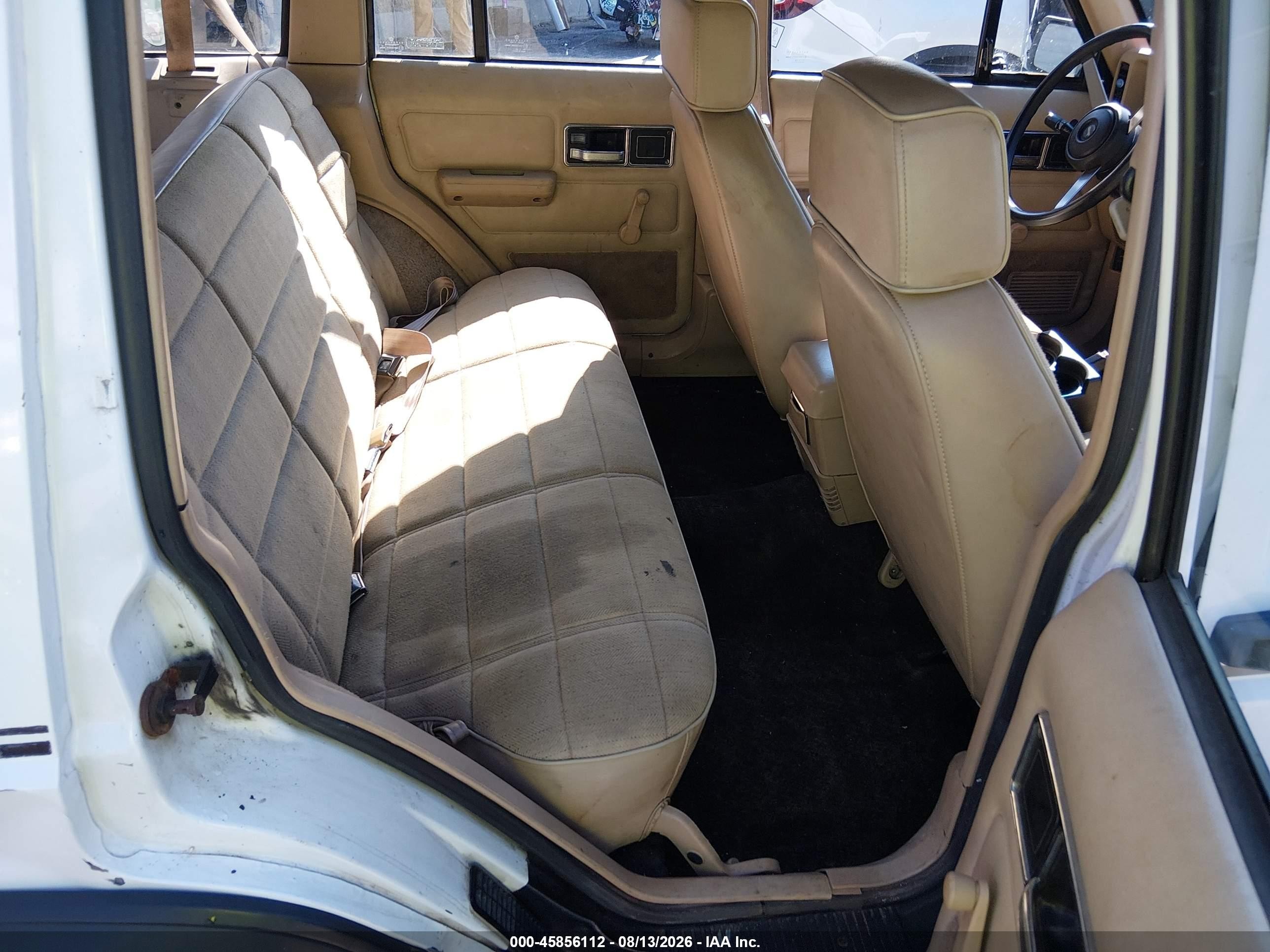 1992 Jeep Cherokee Sport White vin: 1J4FJ88S2NL138733