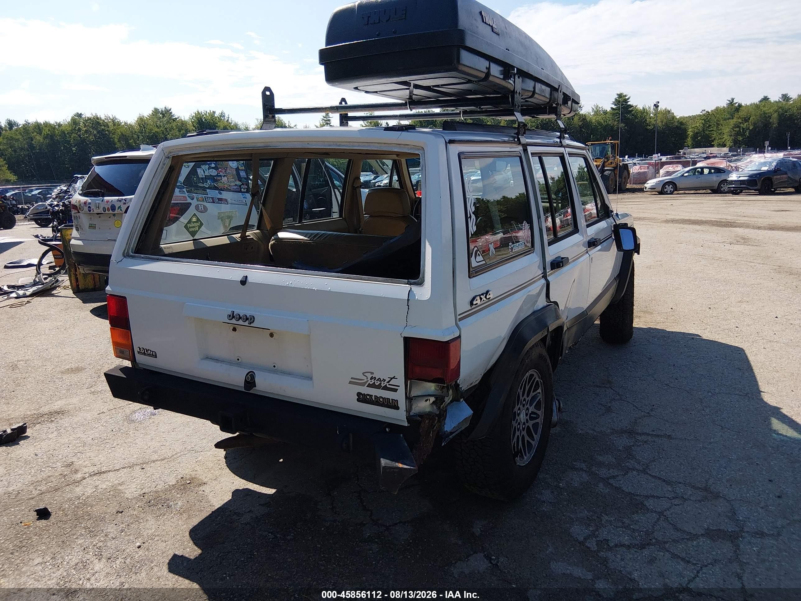 1992 Jeep Cherokee Sport White vin: 1J4FJ88S2NL138733
