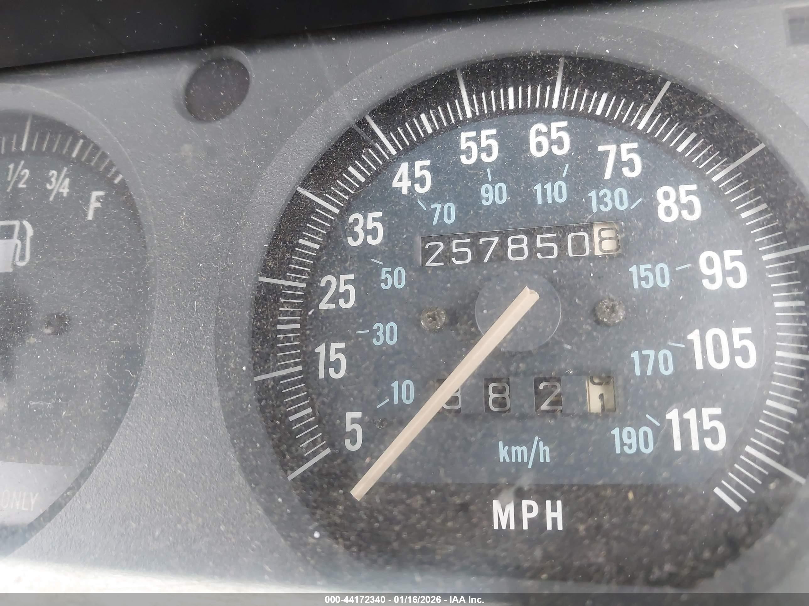 1993 Jeep Cherokee Postal White vin: 1J4FN21S3PL543353