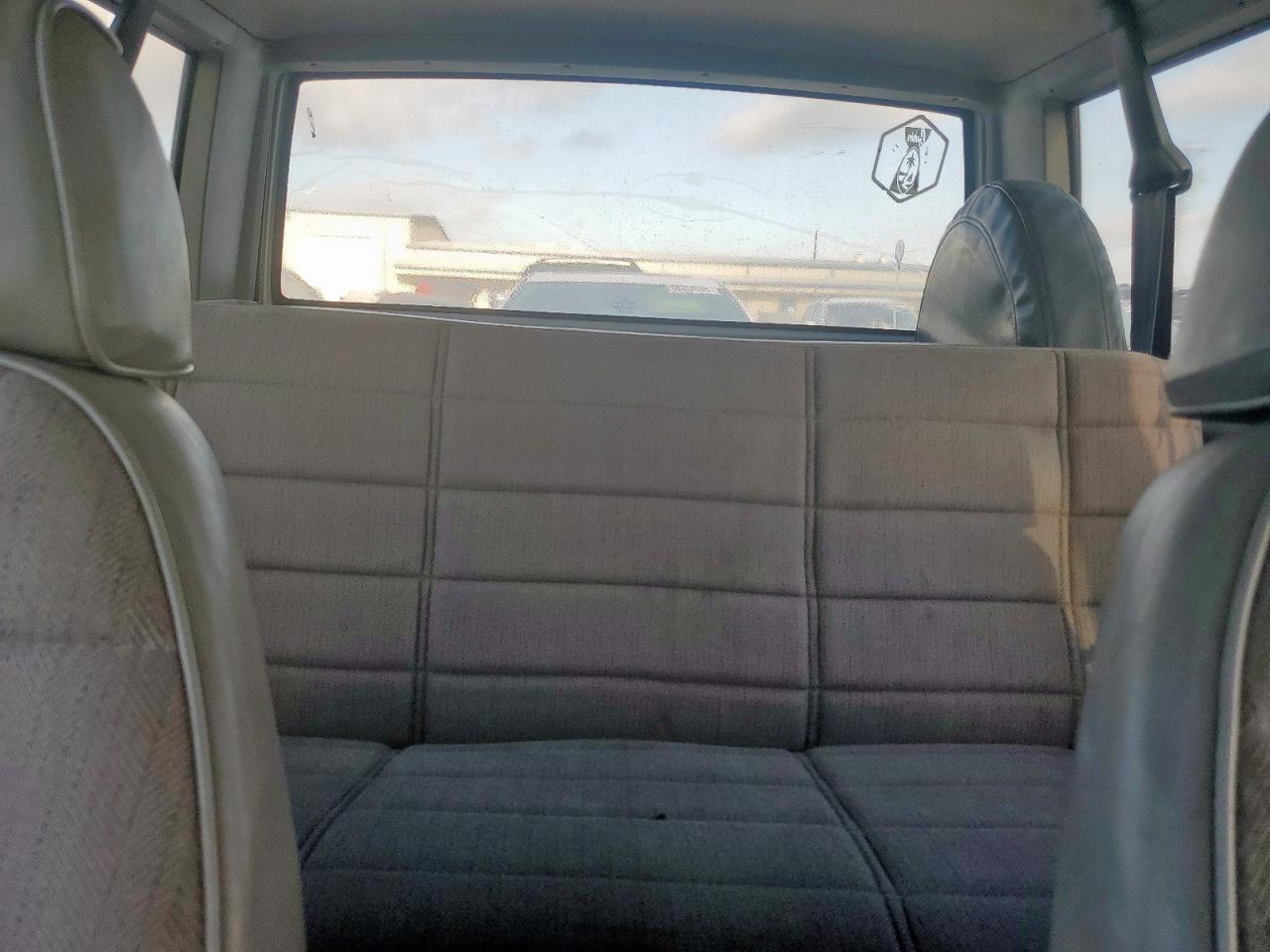 1993 Jeep Cherokee White vin: 1J4FT27S6PL626062