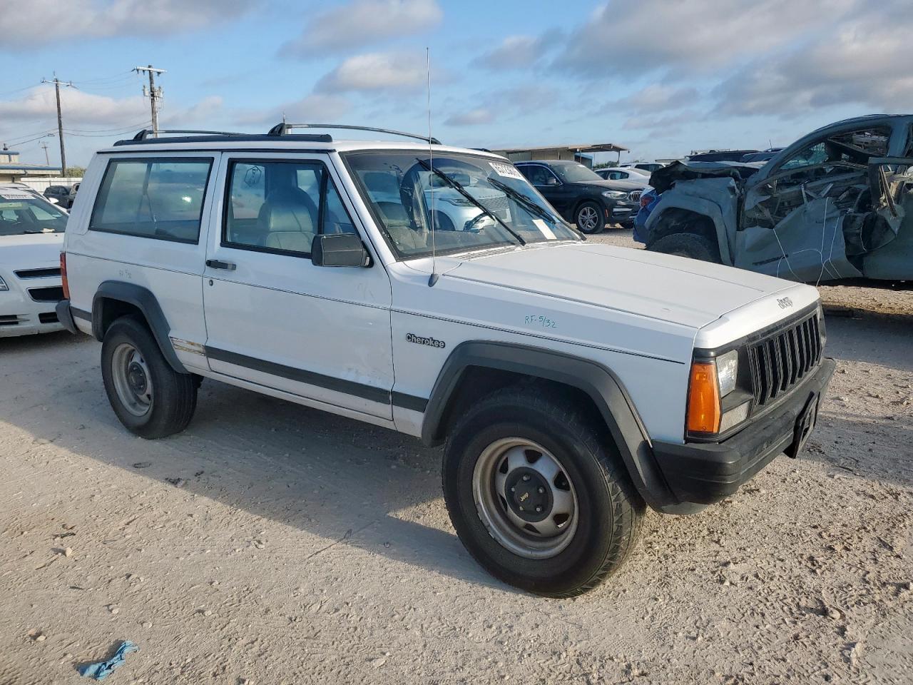 1993 Jeep Cherokee White vin: 1J4FT27S6PL626062