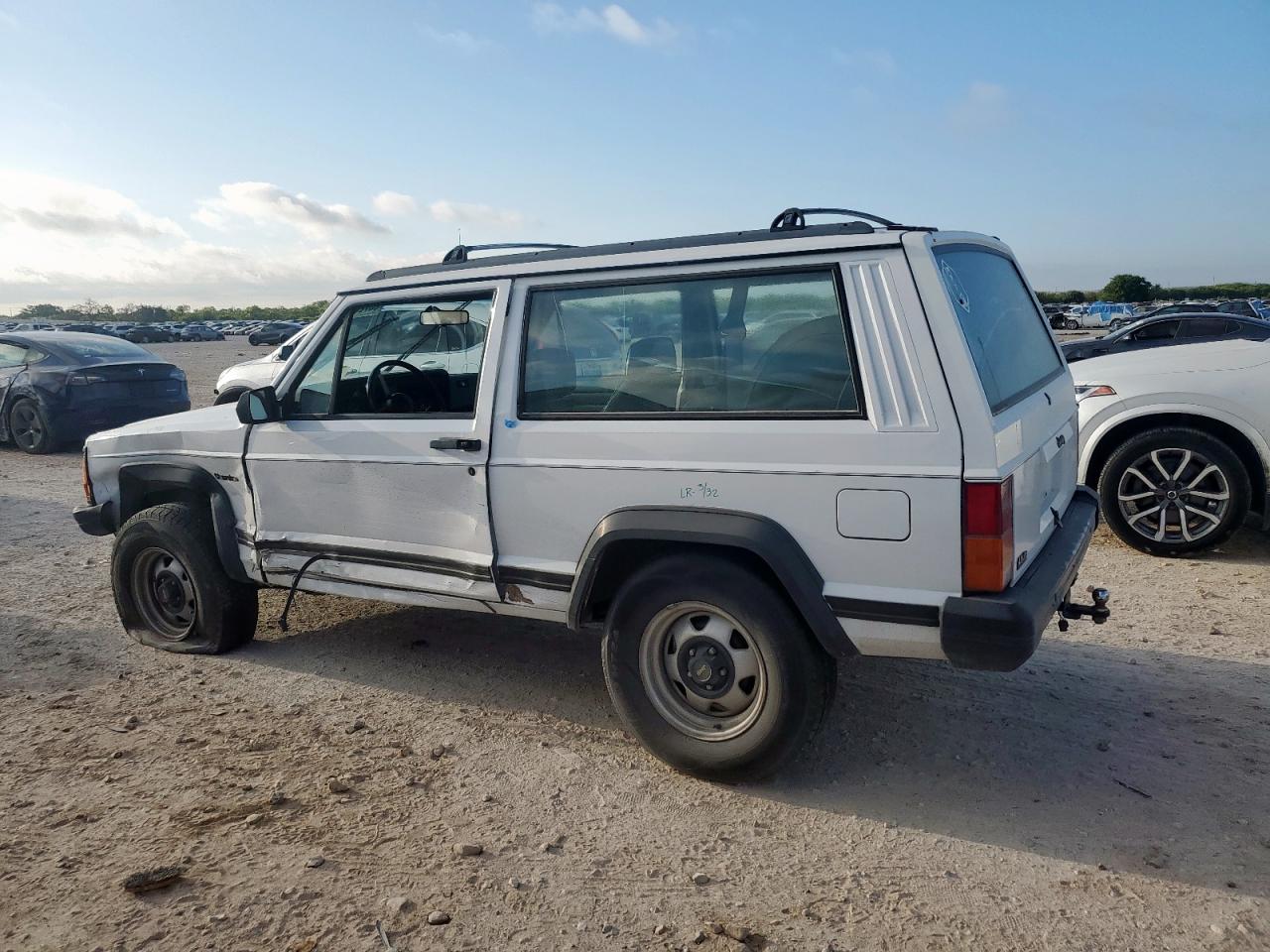 1993 Jeep Cherokee White vin: 1J4FT27S6PL626062