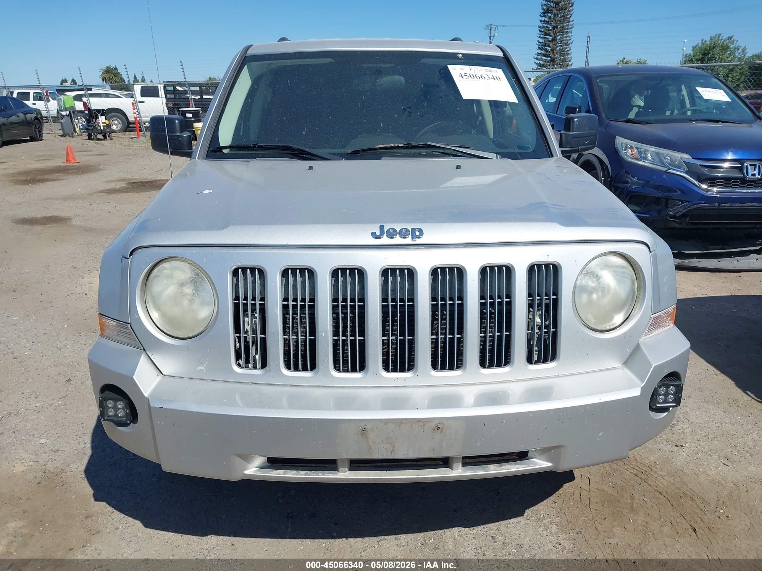 2009 Jeep Patriot Sport Silver vin: 1J4FT28A89D124916