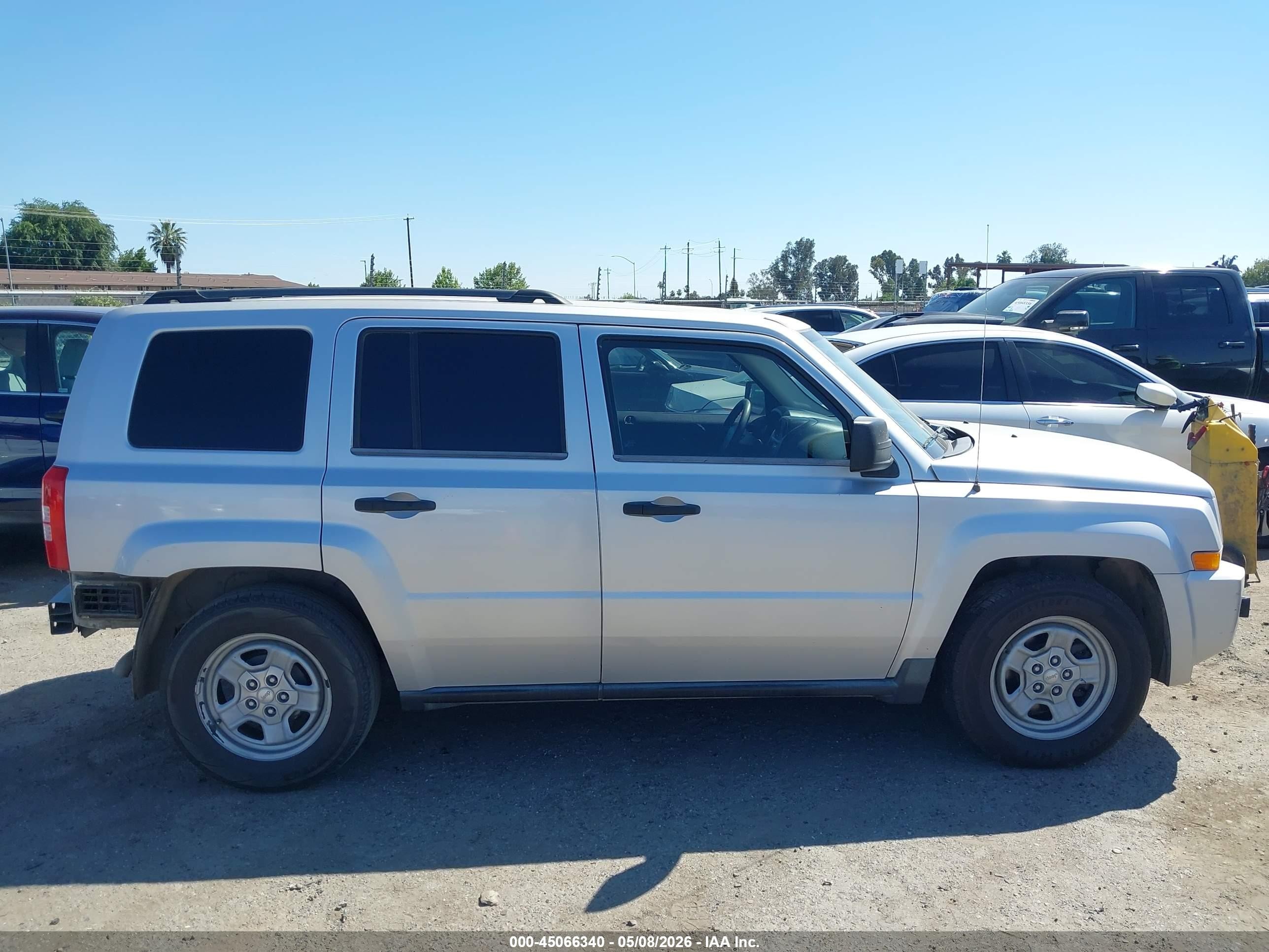 2009 Jeep Patriot Sport Silver vin: 1J4FT28A89D124916