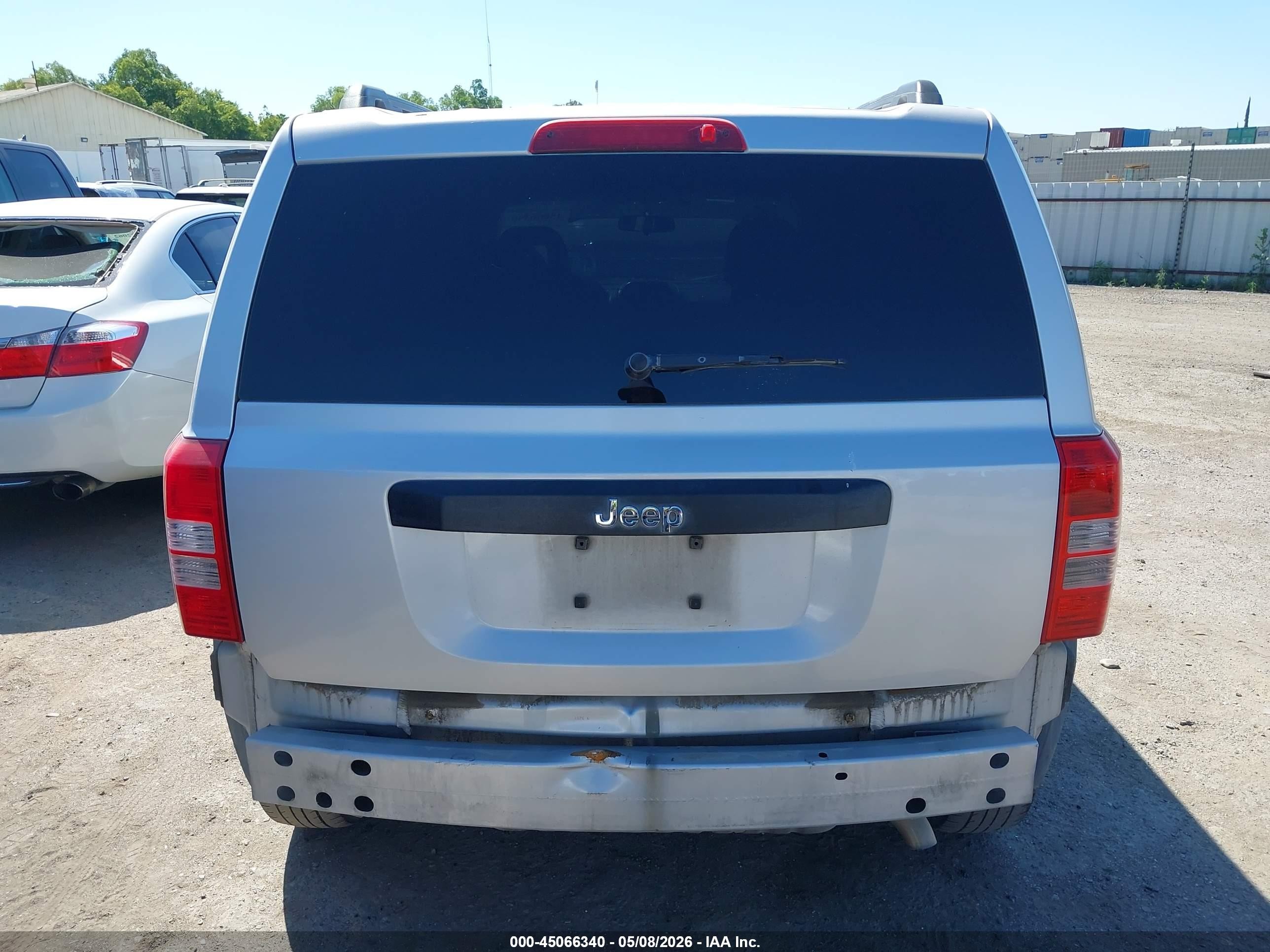 2009 Jeep Patriot Sport Silver vin: 1J4FT28A89D124916