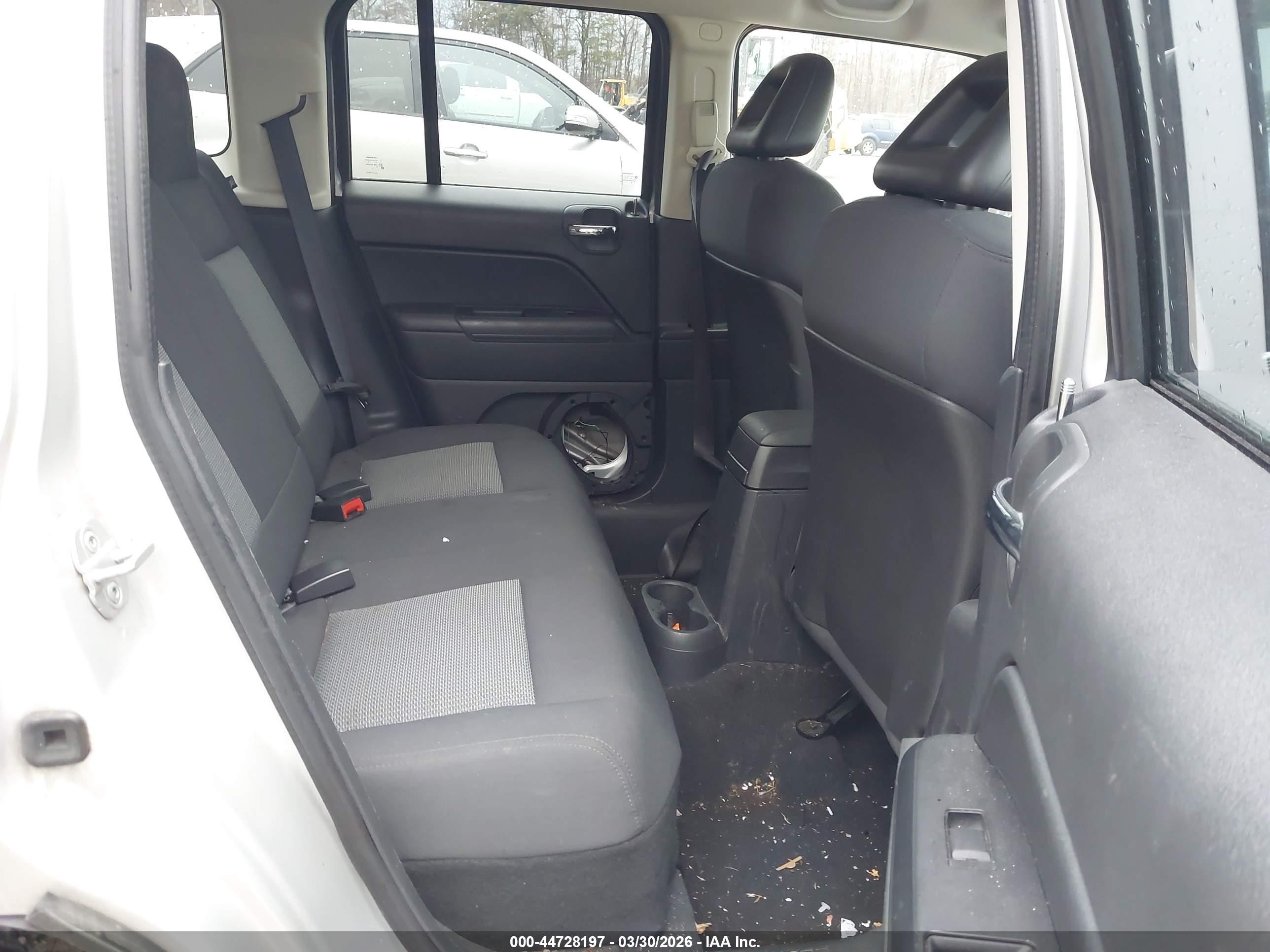 2009 Jeep Patriot Sport Gray vin: 1J4FT28A89D125113