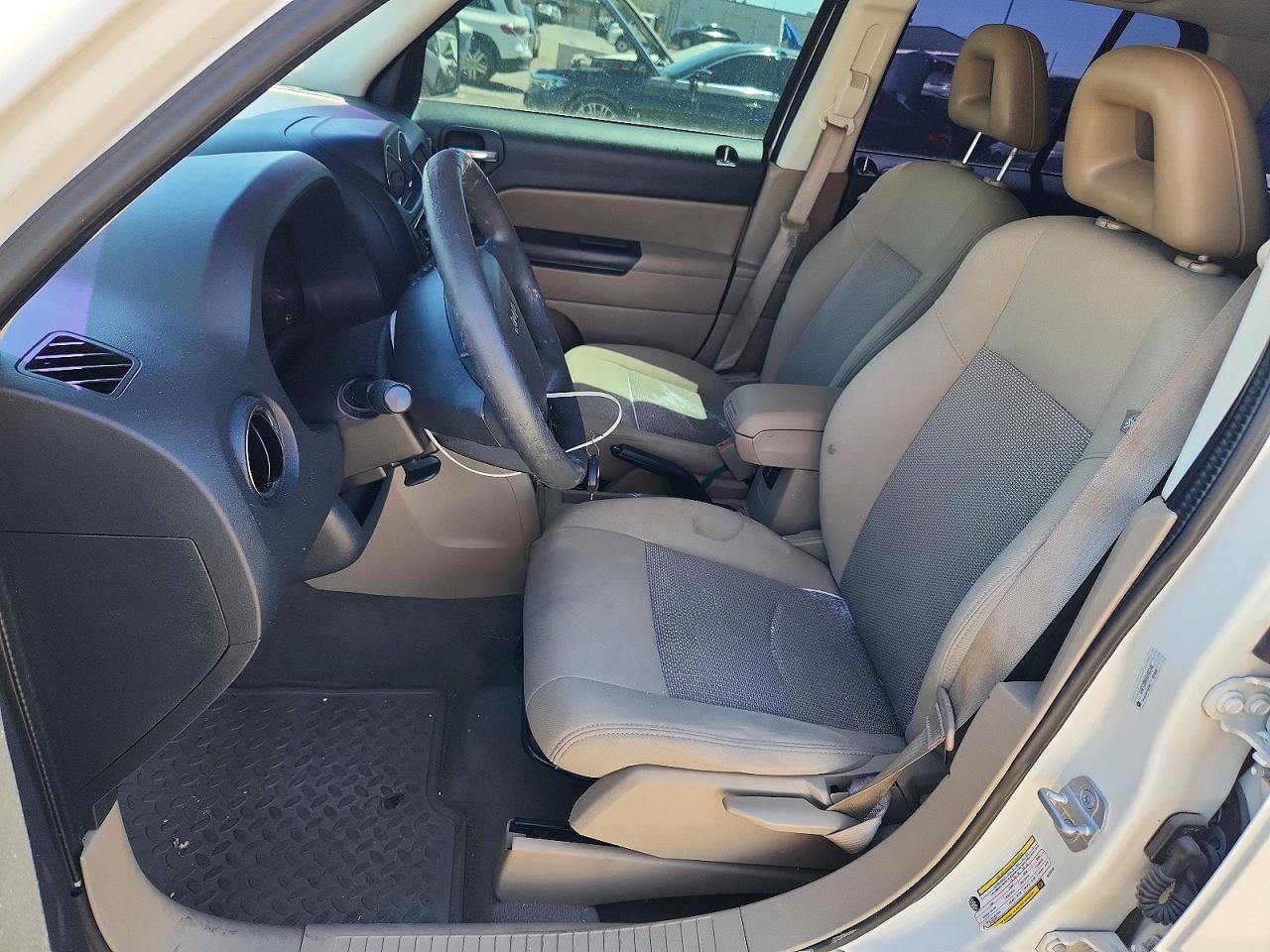 2009 Jeep Patriot Sport White vin: 1J4FT28B09D155148