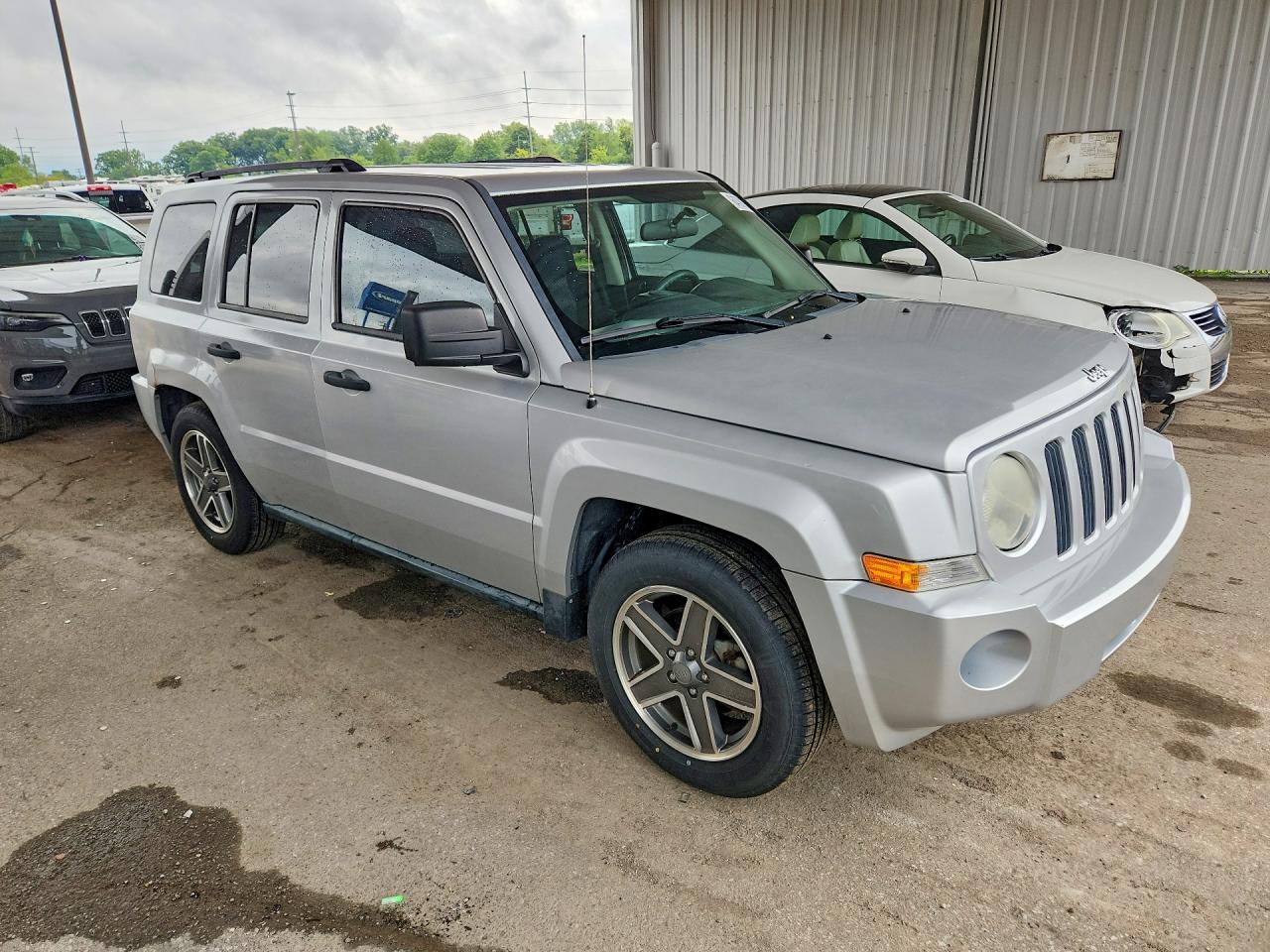 2009 Jeep Patriot Sport Серебряный vin: 1J4FT28B49D154665