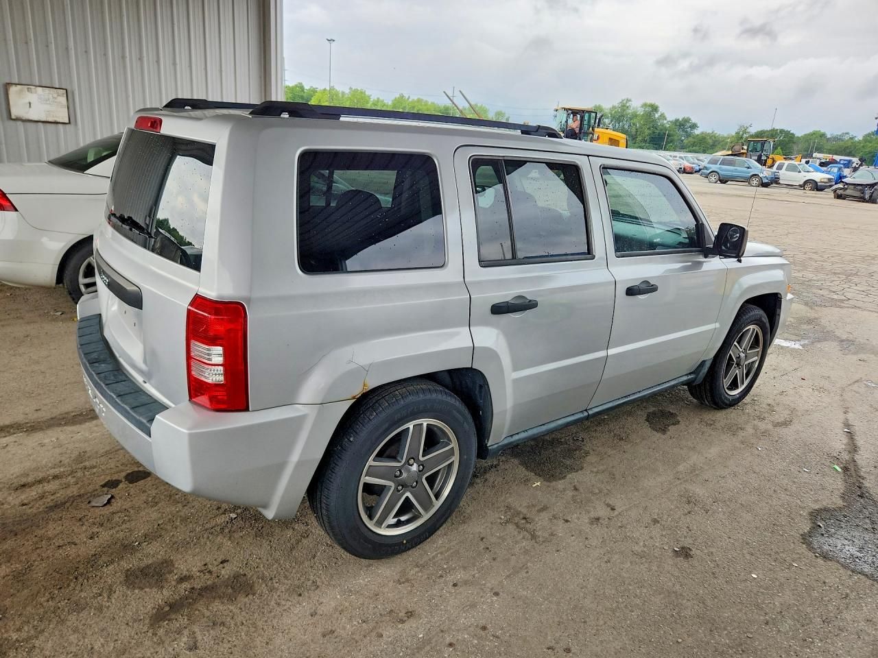 2009 Jeep Patriot Sport Серебряный vin: 1J4FT28B49D154665