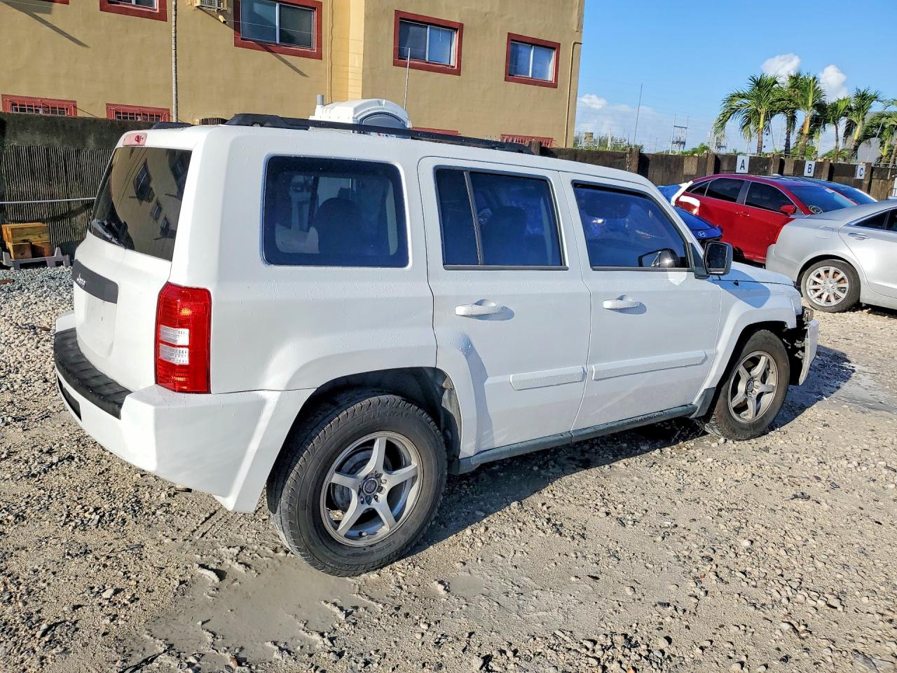 2009 Jeep Patriot Sport White vin: 1J4FT28B49D194681