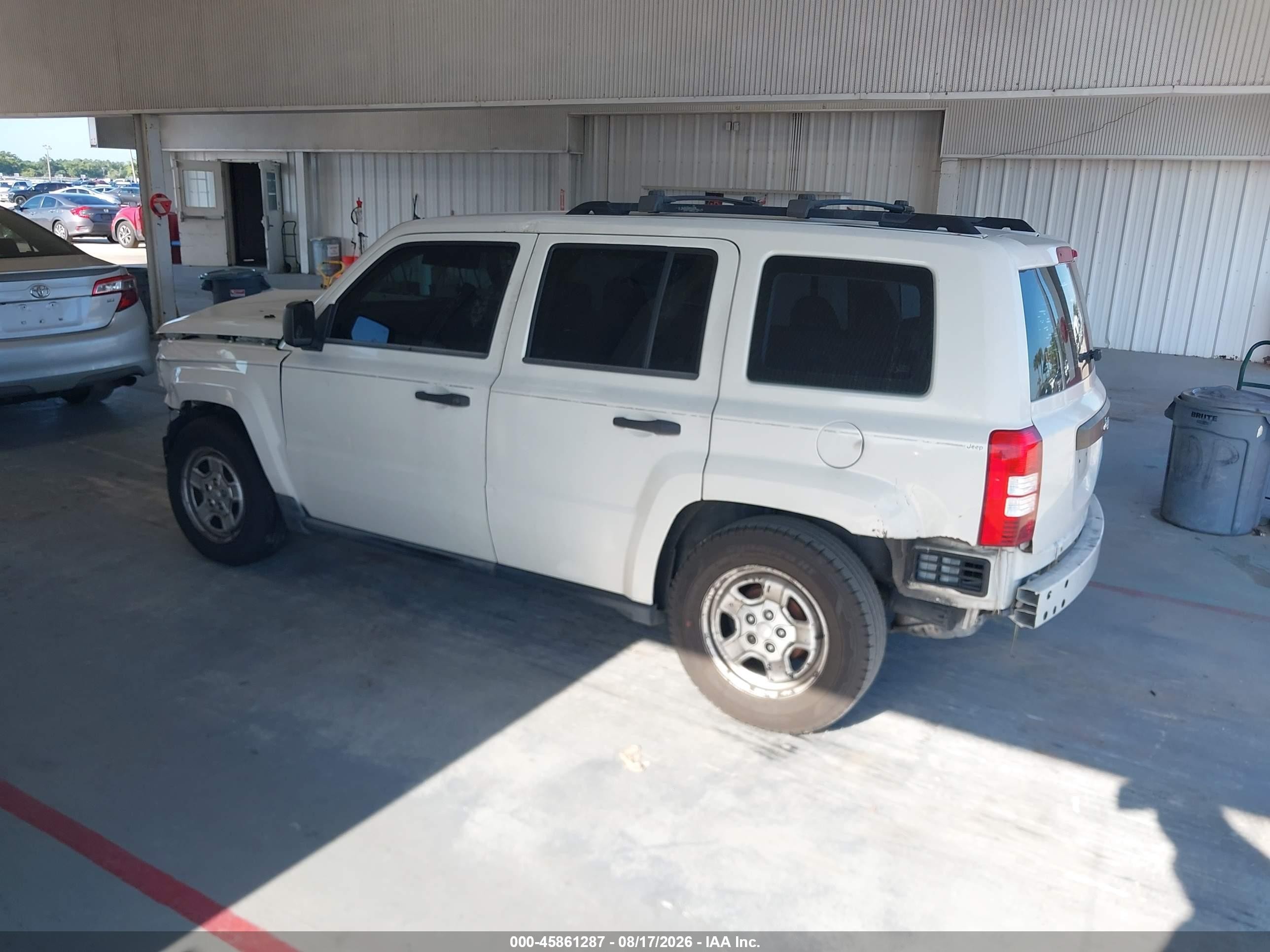 2009 Jeep Patriot Sport White vin: 1J4FT28B69D122879