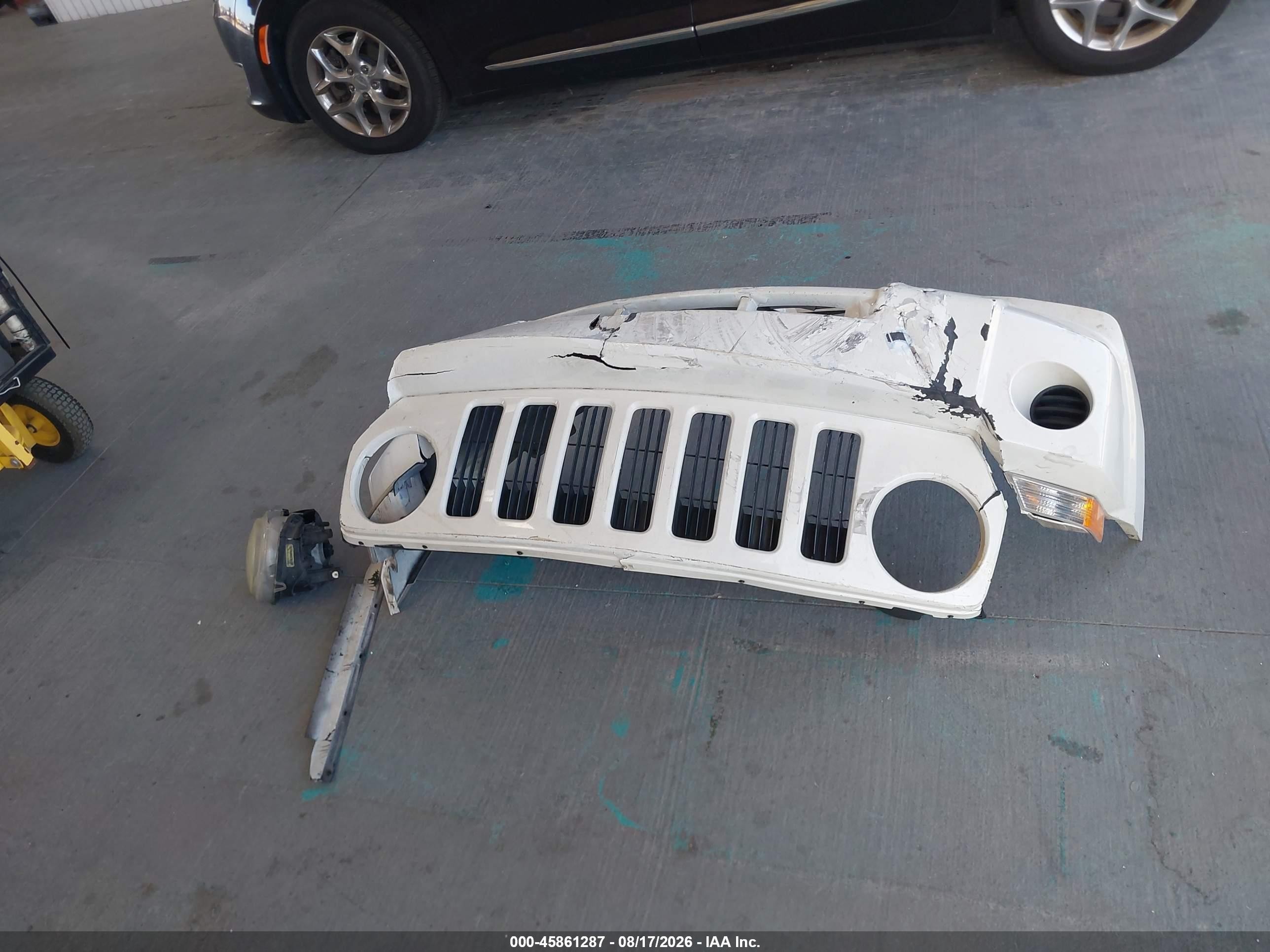 2009 Jeep Patriot Sport White vin: 1J4FT28B69D122879