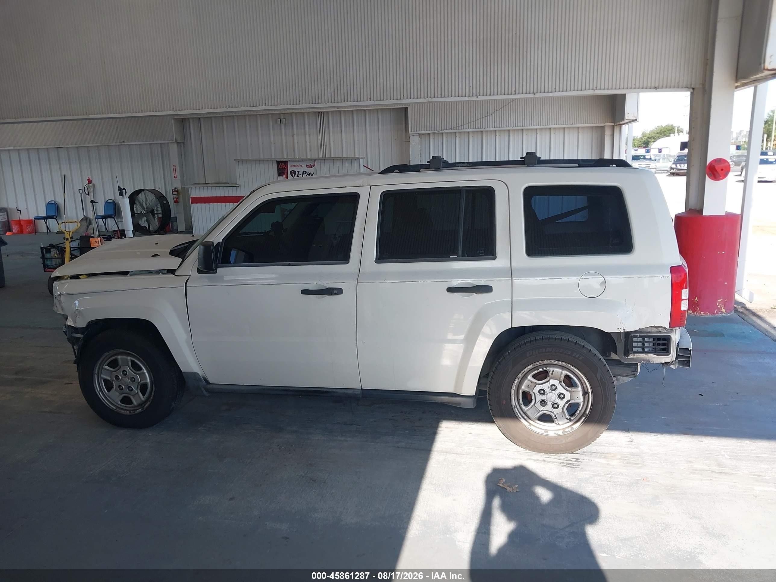 2009 Jeep Patriot Sport White vin: 1J4FT28B69D122879