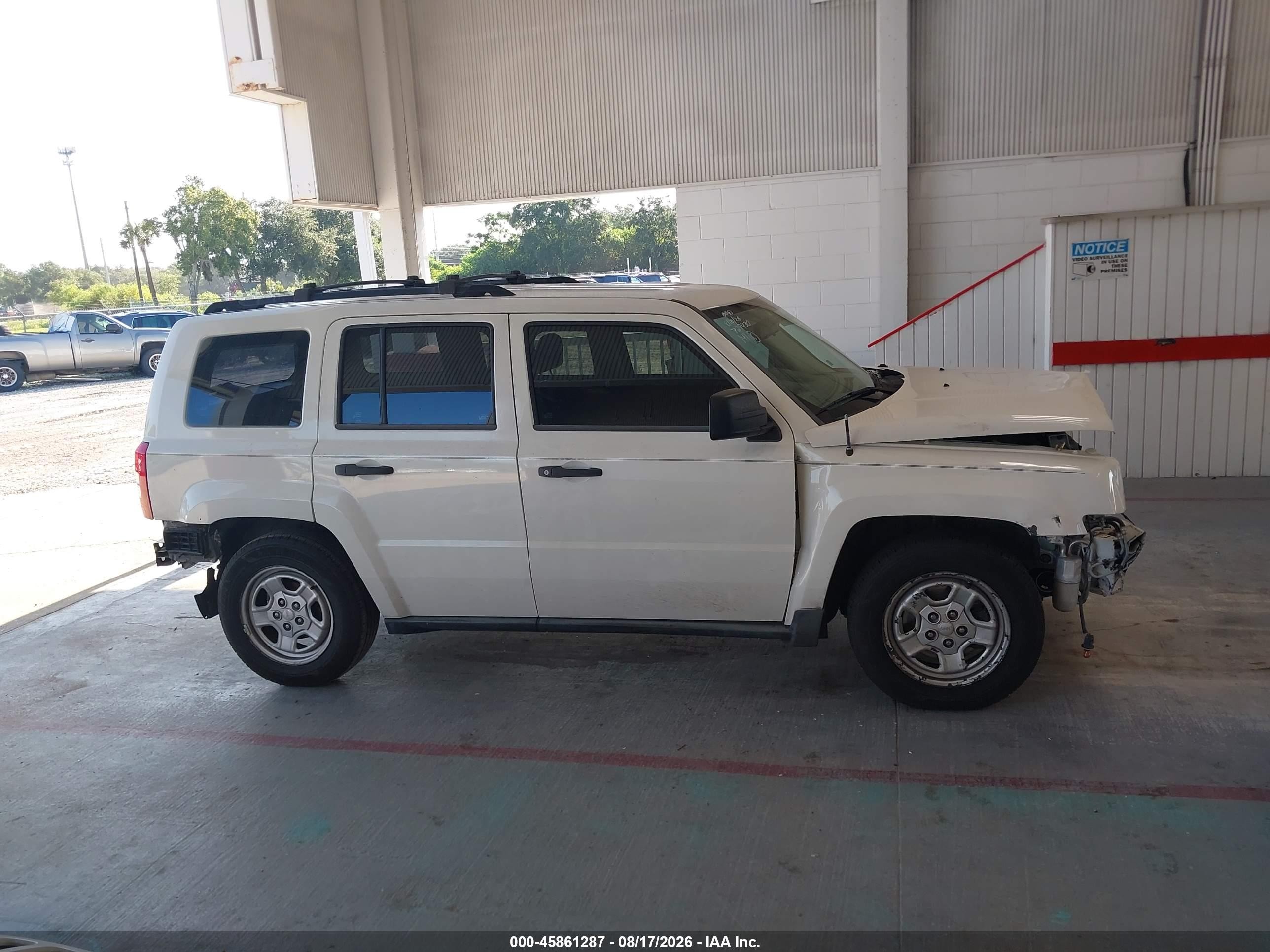 2009 Jeep Patriot Sport White vin: 1J4FT28B69D122879