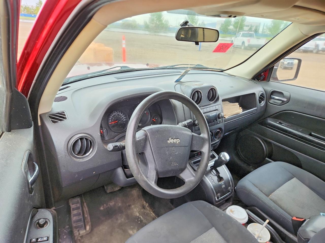 2009 Jeep Patriot Sport Red vin: 1J4FT28B89D203639