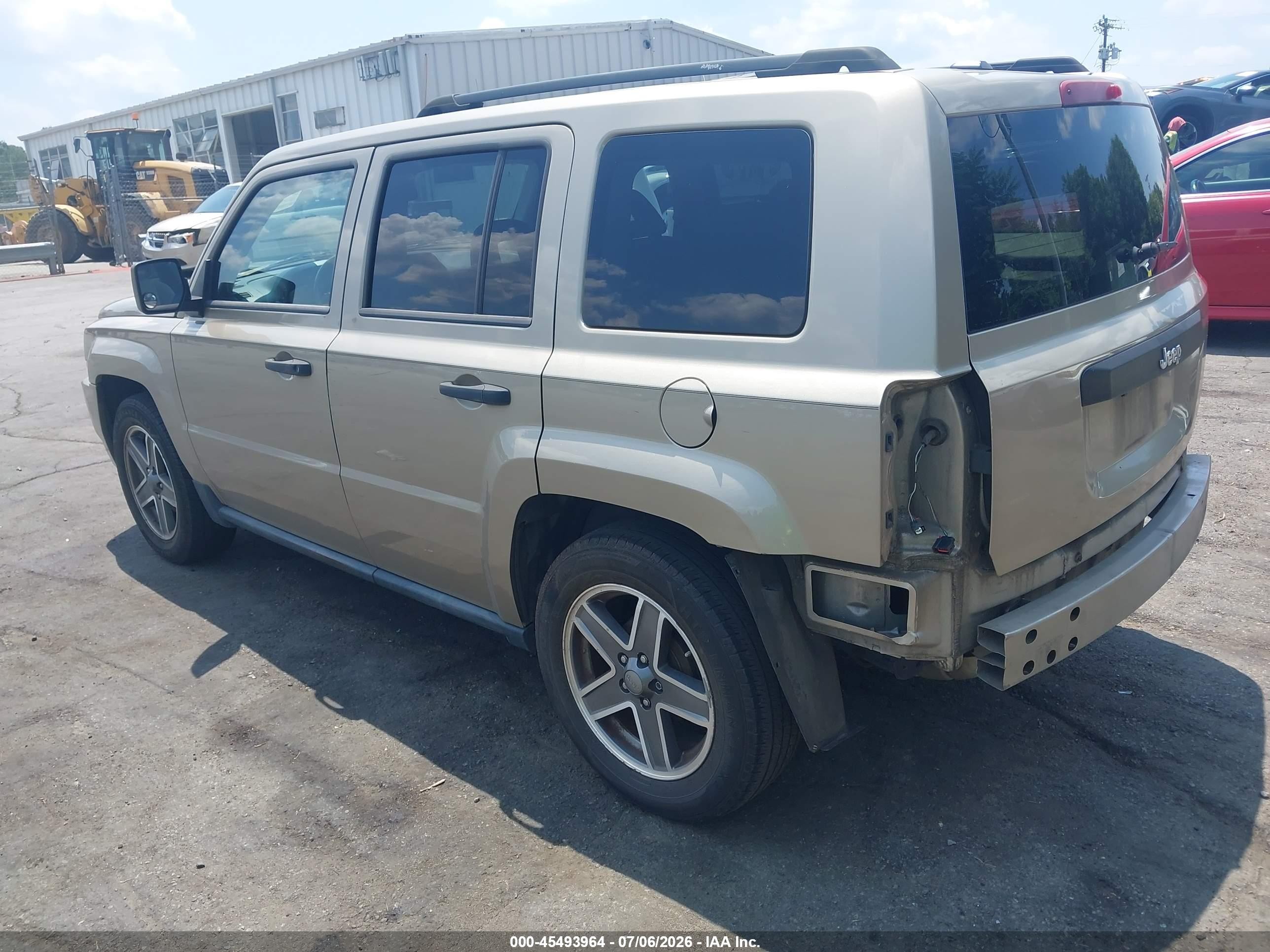 2009 Jeep Patriot Sport Золотой vin: 1J4FT28B99D208638
