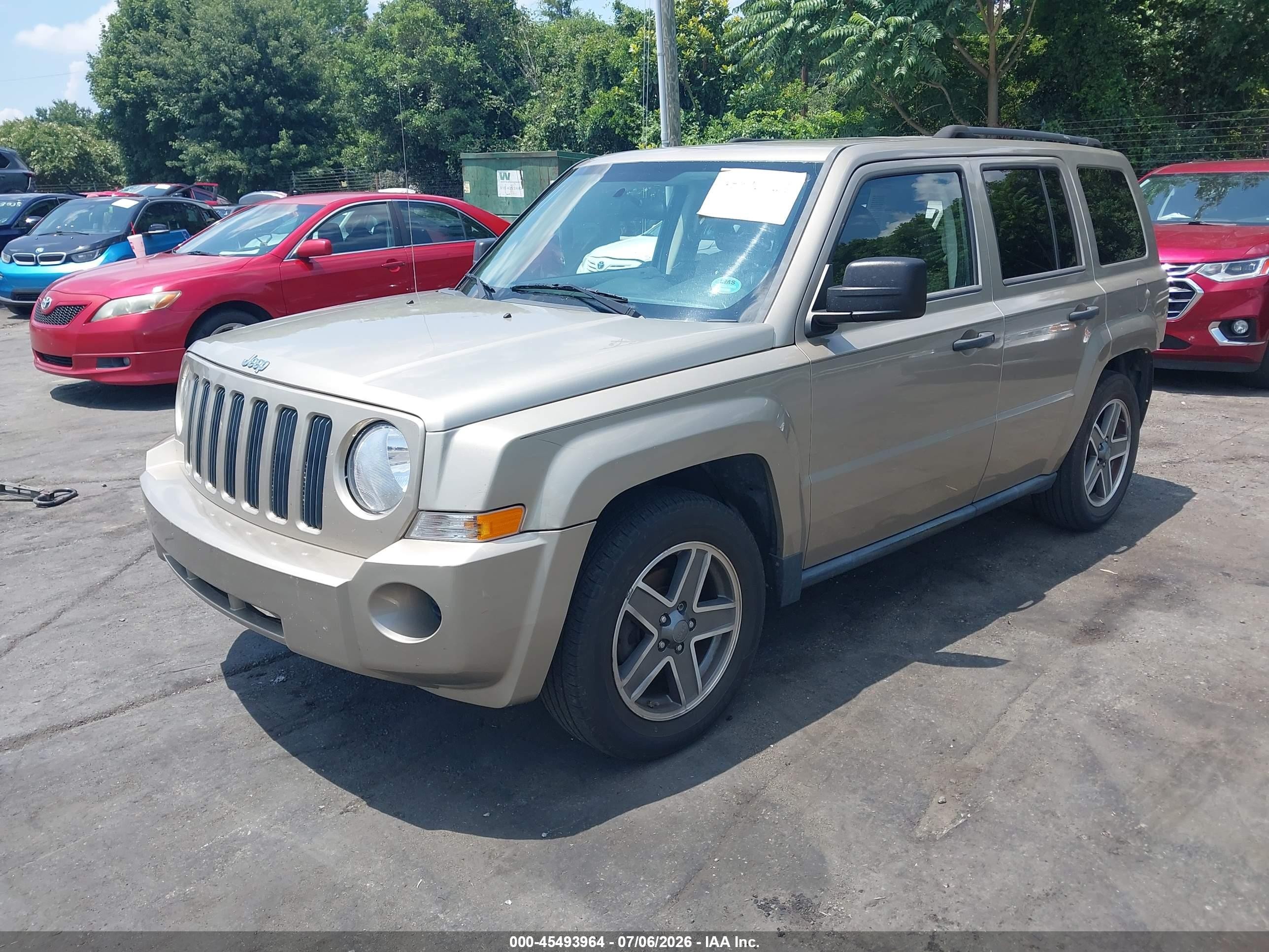 2009 Jeep Patriot Sport Золотой vin: 1J4FT28B99D208638