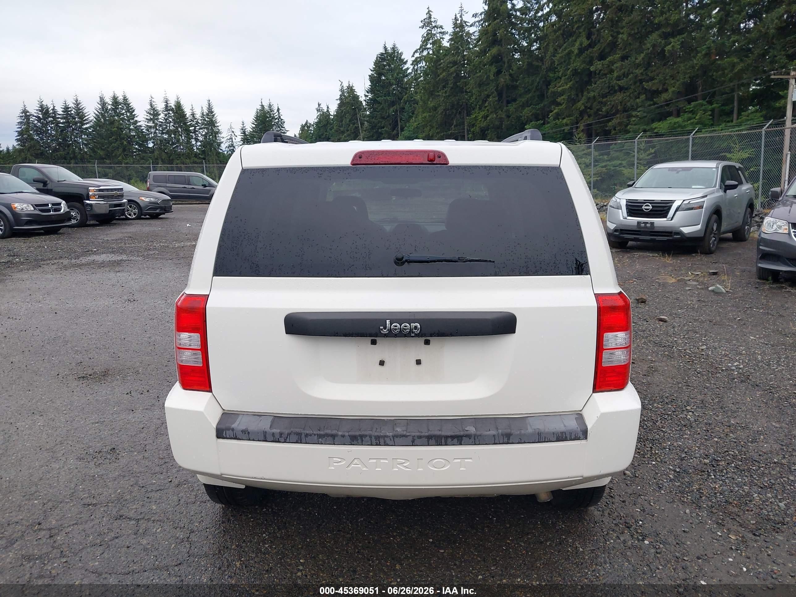 2009 Jeep Patriot Sport White vin: 1J4FT28B99D255989