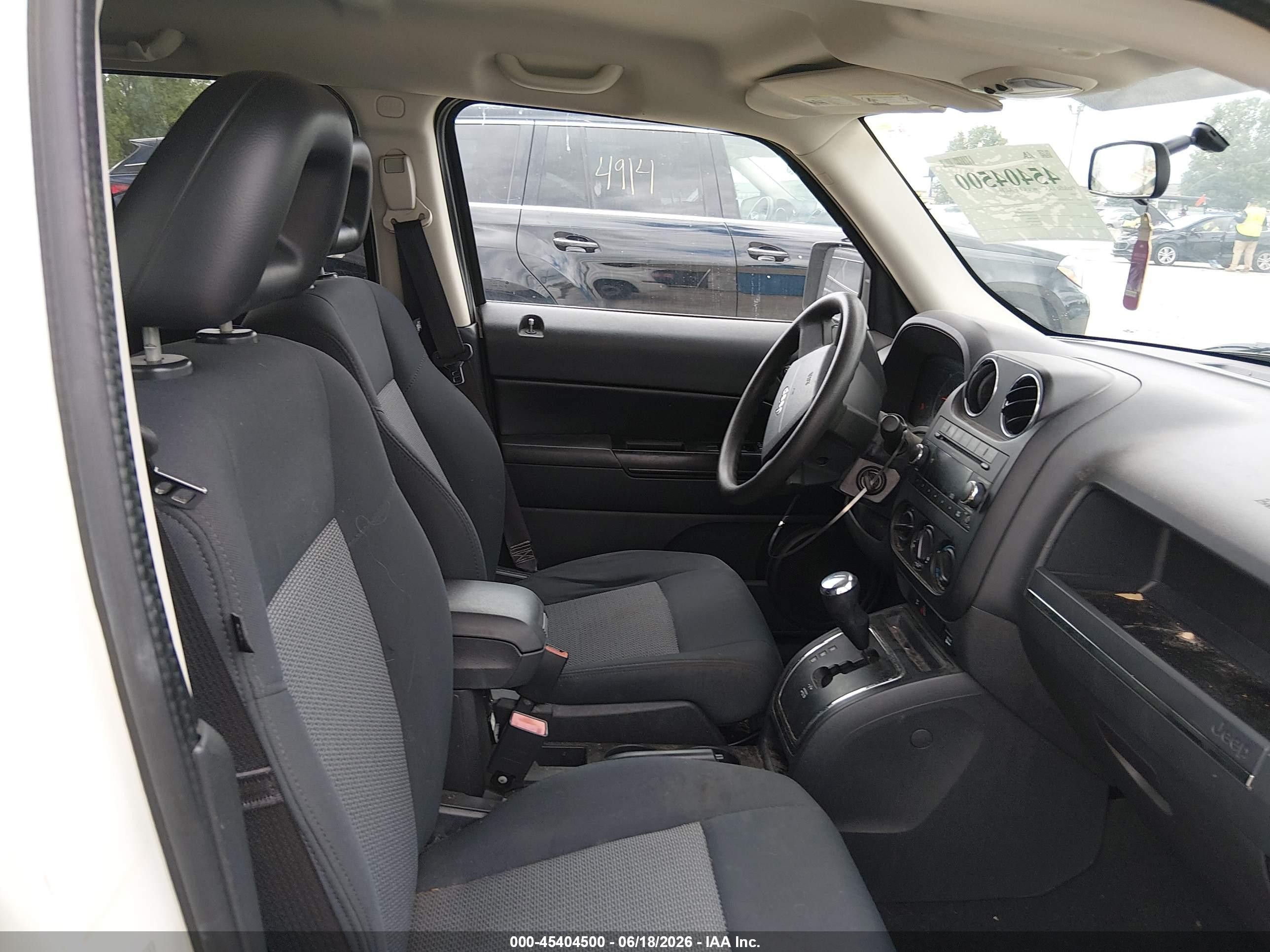 2009 Jeep Patriot Sport White vin: 1J4FT28BX9D219759