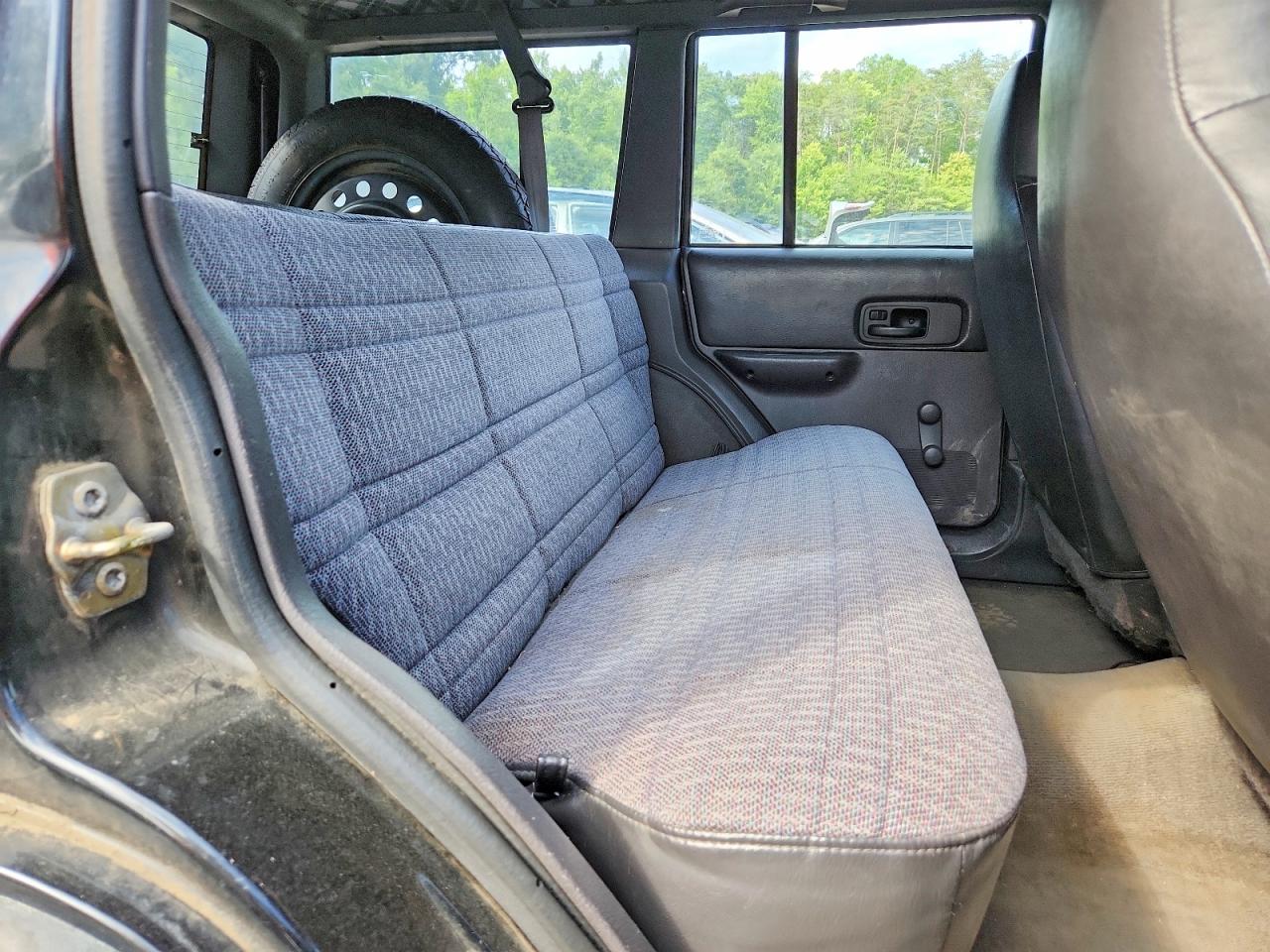 1999 Jeep Cherokee Se Black vin: 1J4FT28P9XL621996