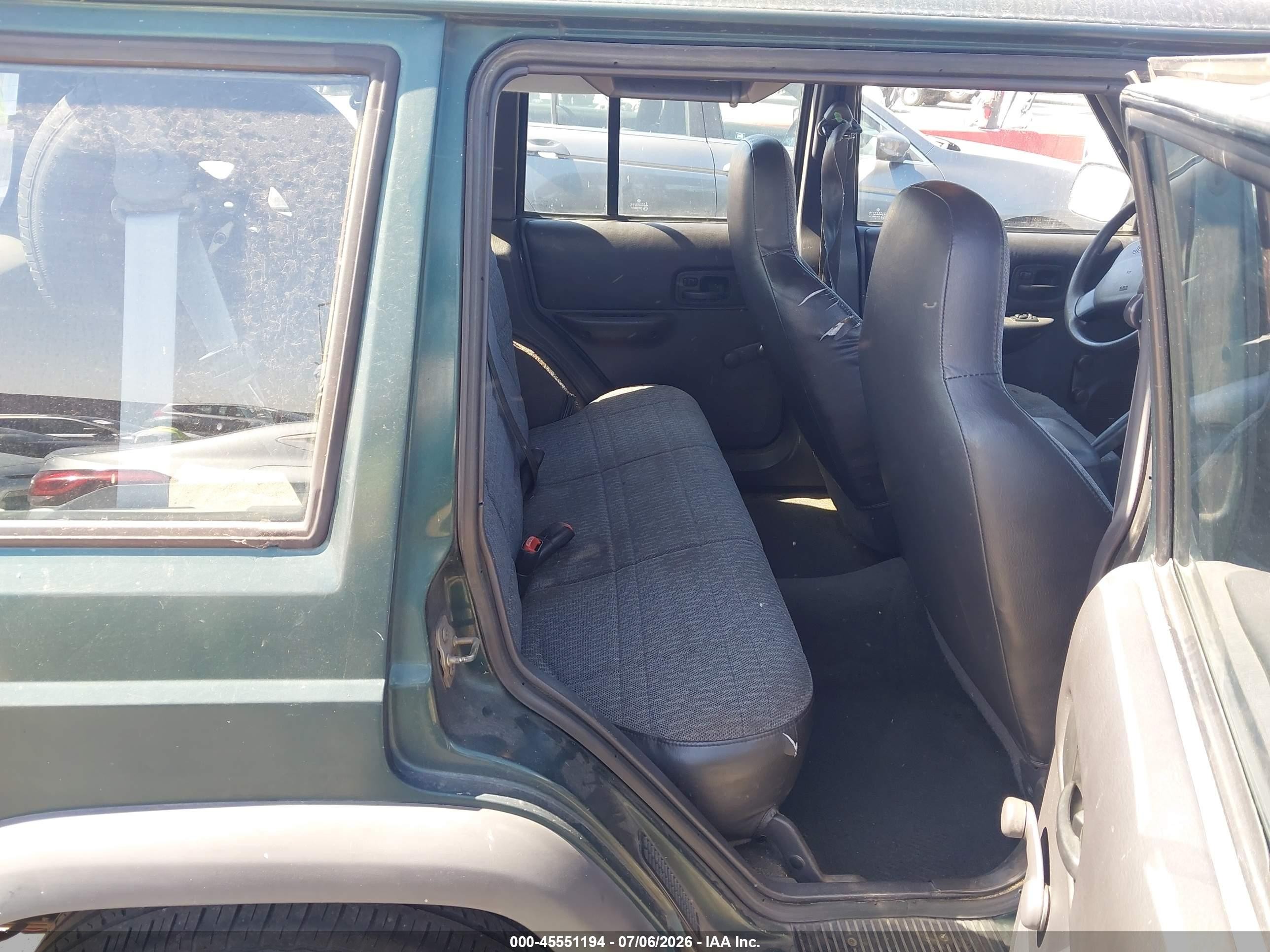 2001 Jeep Cherokee Se Зеленый vin: 1J4FT28S11L507664
