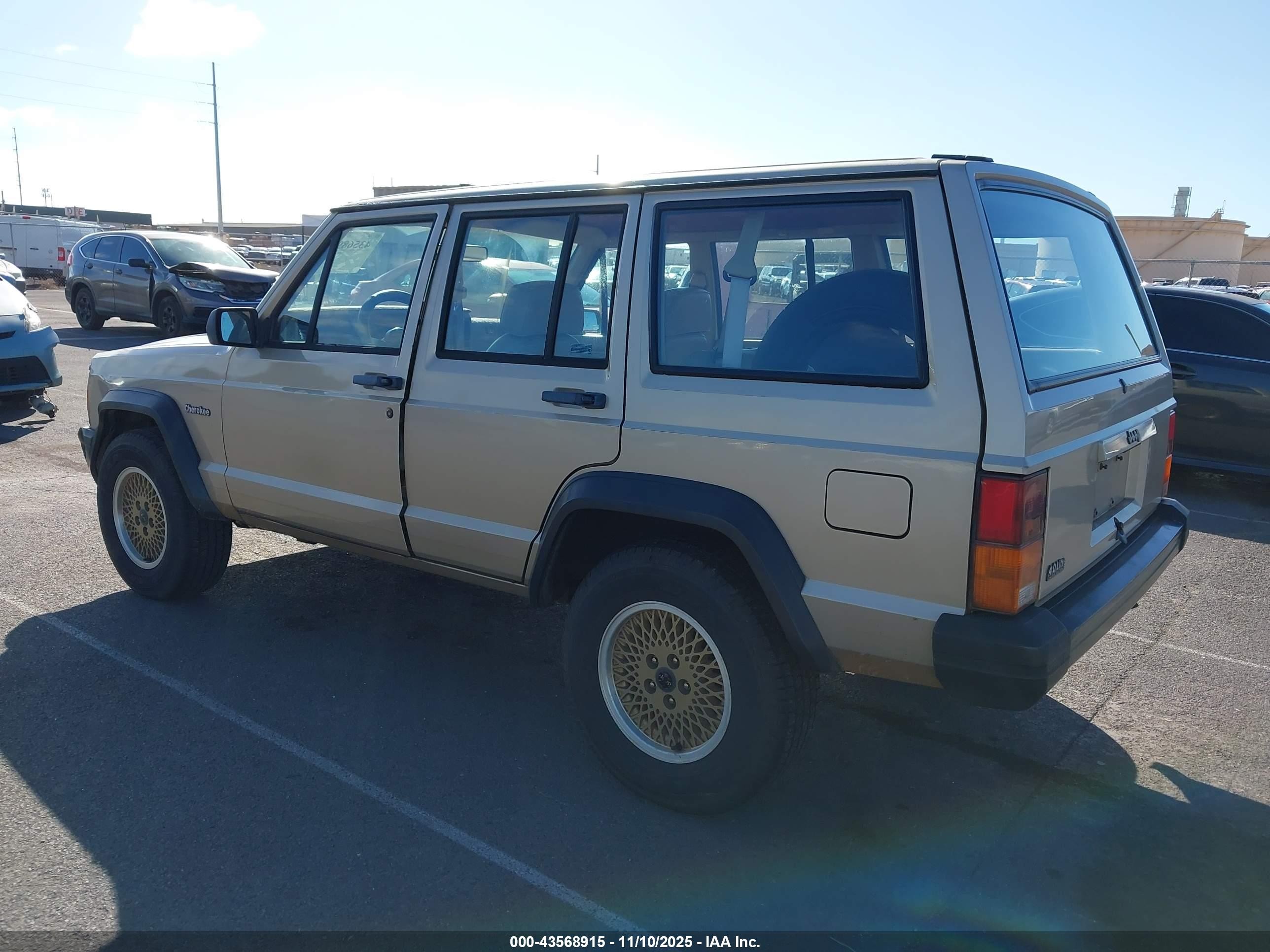 1993 Jeep Cherokee   Beige vin: 1J4FT28S1PL565718