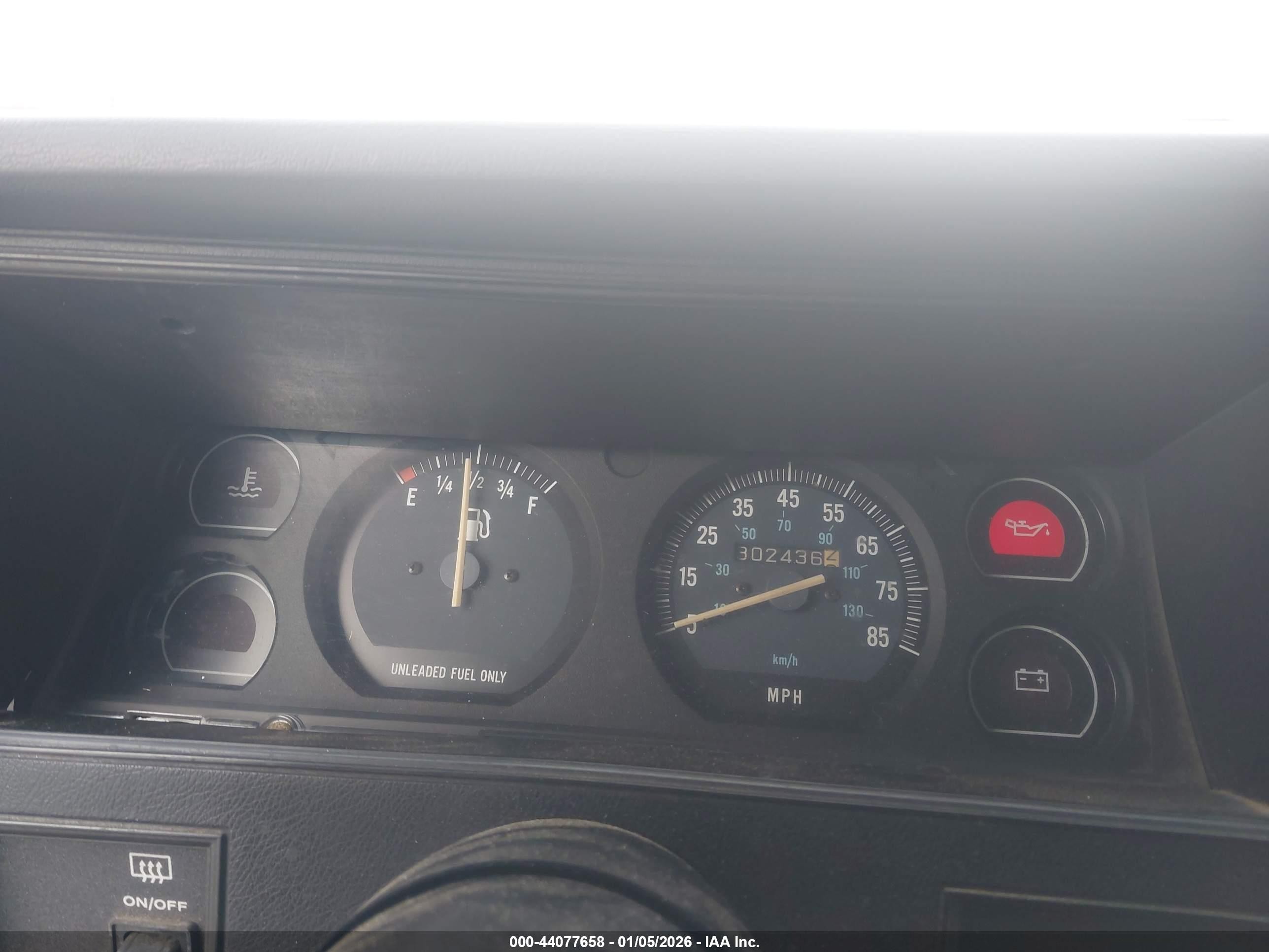 1992 Jeep Cherokee   White vin: 1J4FT28S2NL226429