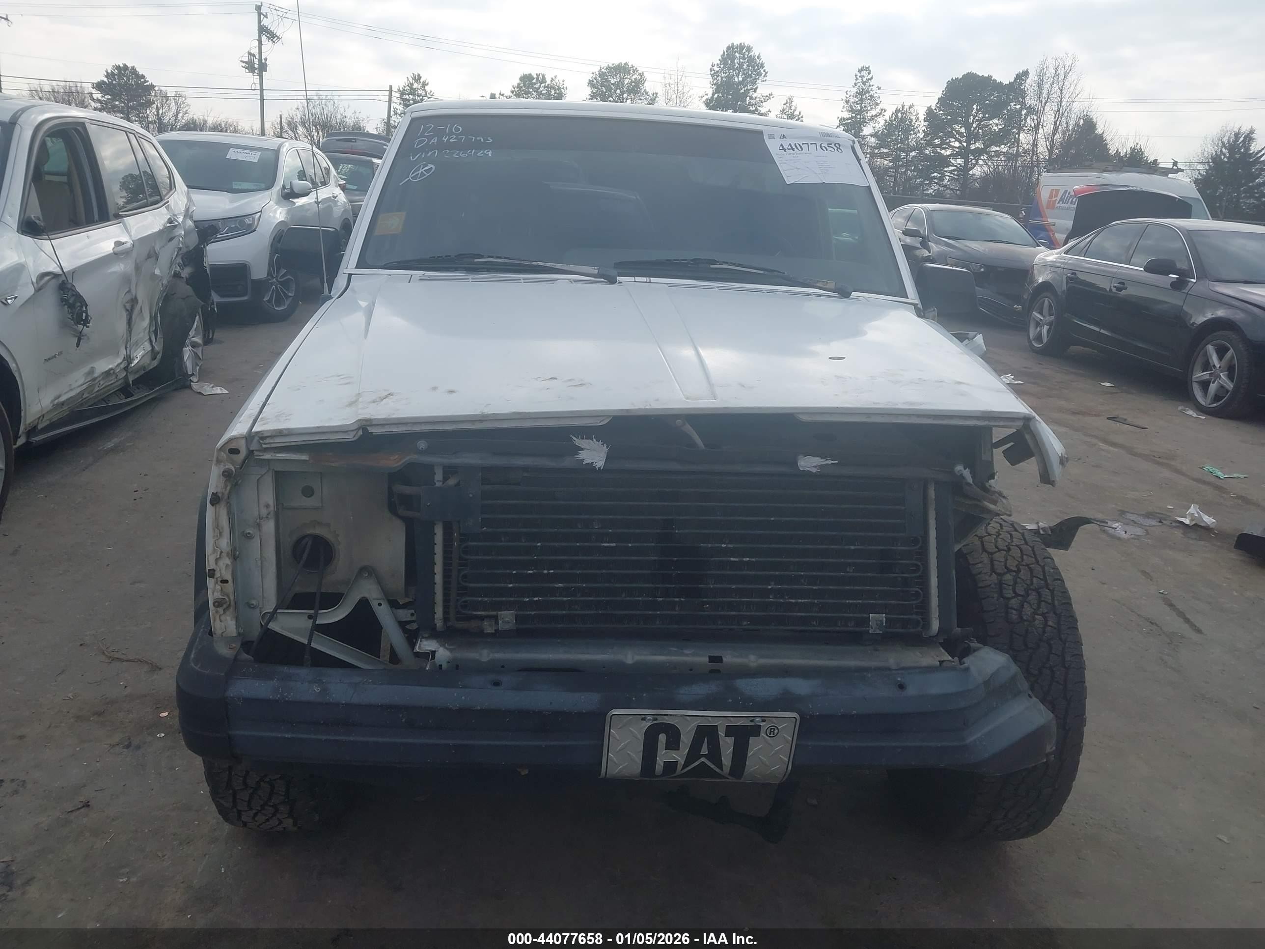 1992 Jeep Cherokee   White vin: 1J4FT28S2NL226429
