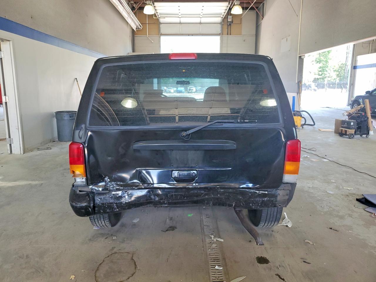 1998 Jeep Cherokee Se Black vin: 1J4FT28S7WL118941