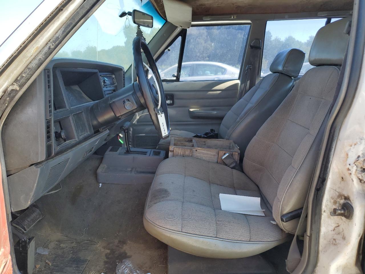 1993 Jeep Cherokee White vin: 1J4FT28S9PL580550