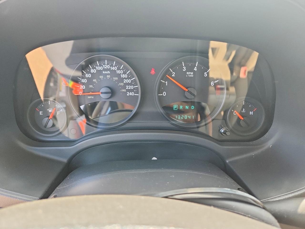 2009 Jeep Compass Sport Золотой vin: 1J4FT47A69D173853